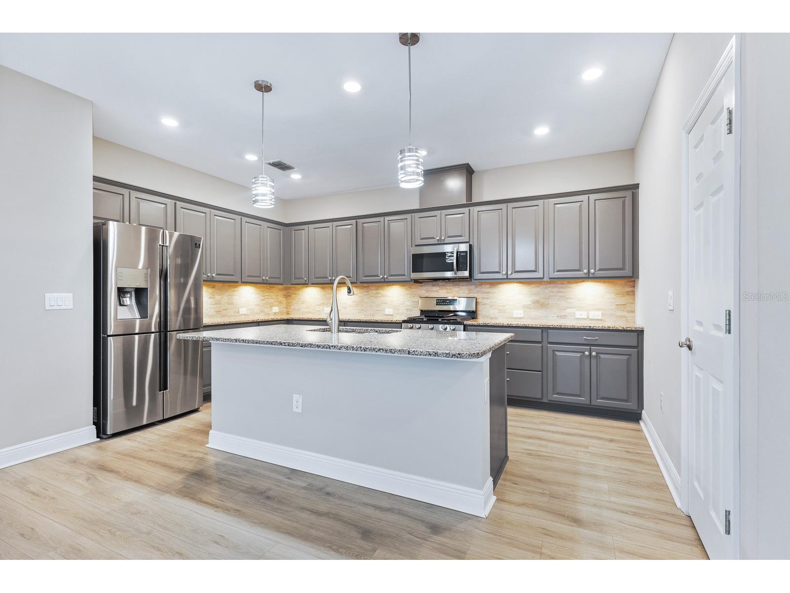 13892 Kingfisher Glen Drive Lithia FL 33547 TB8482479 image6