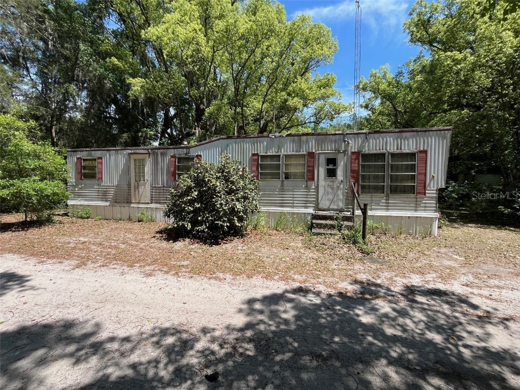 13894 SE Hwy 464c Ocklawaha FL 32179 OM677827 image1