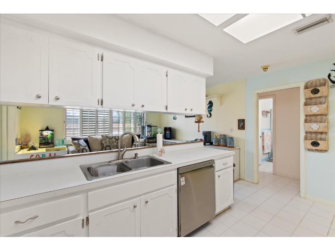 13896 83rd Place Seminole FL 33776 TB8423390 image11