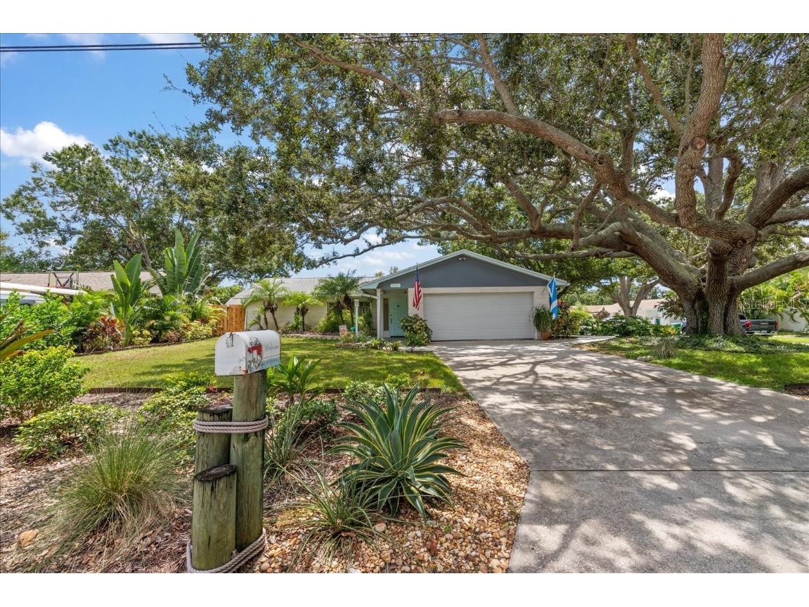 13896 83rd Place Seminole FL 33776 TB8423390 image28