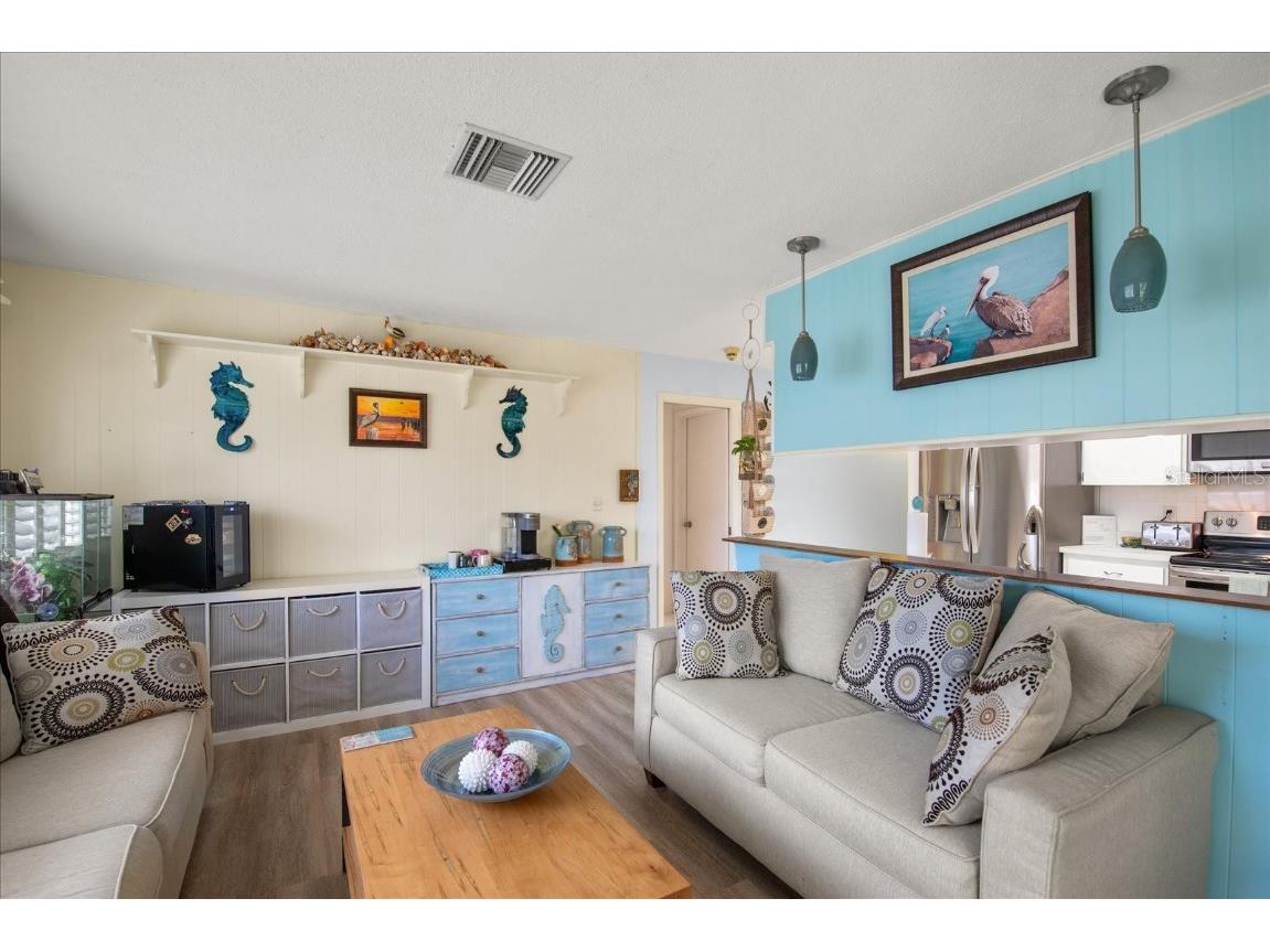 13896 83rd Place Seminole FL 33776 TB8423390 image3