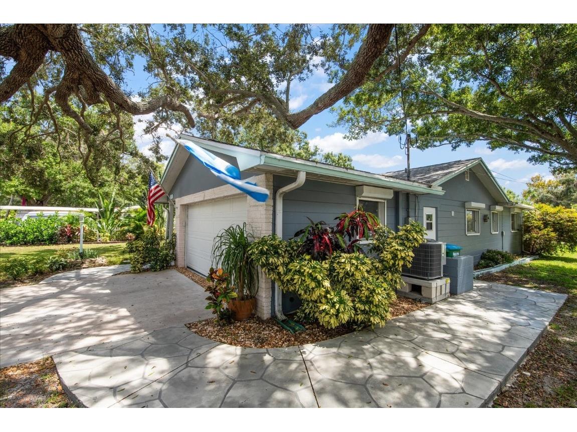 13896 83rd Place Seminole FL 33776 TB8423390 image32