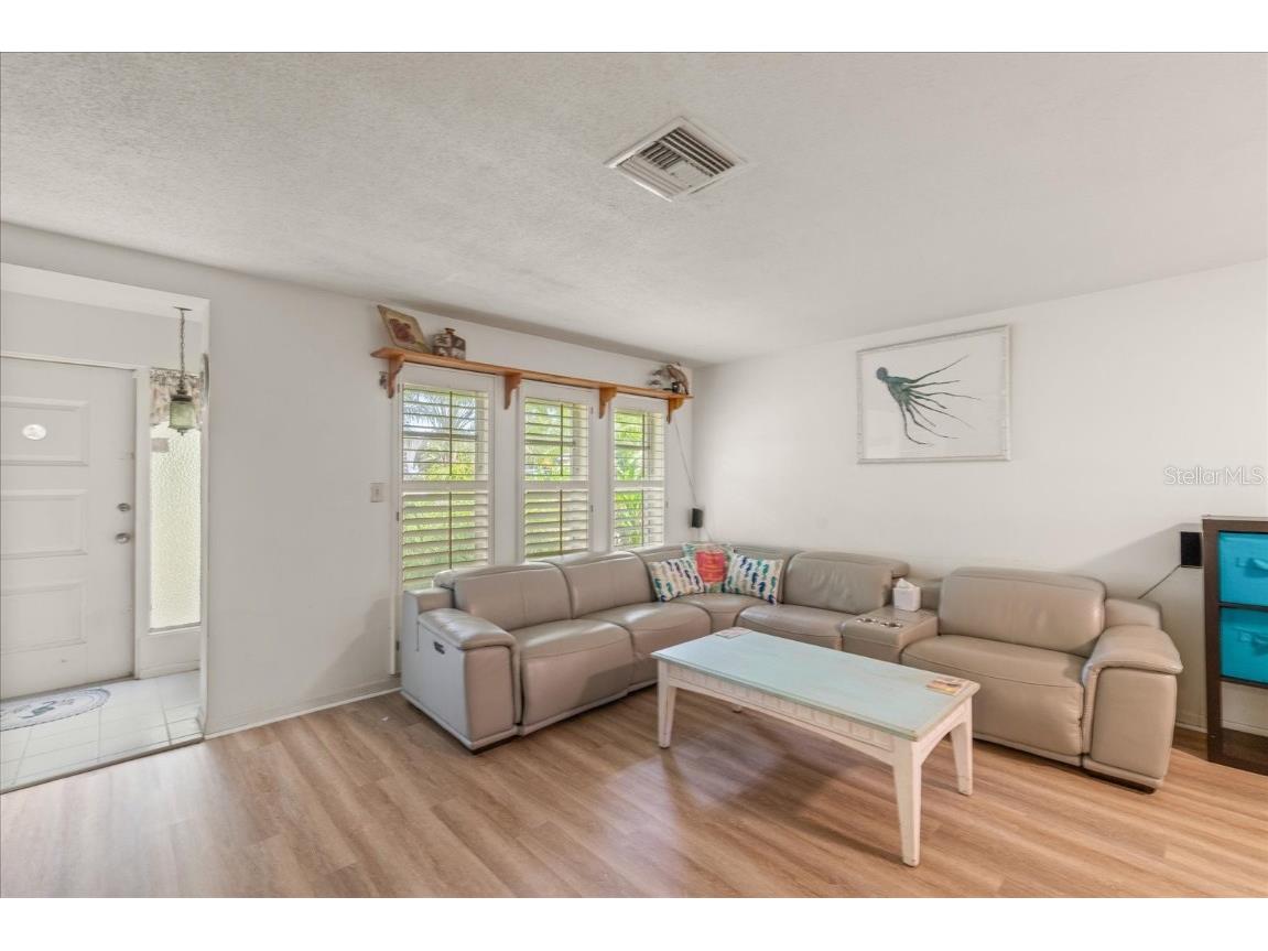 13896 83rd Place Seminole FL 33776 TB8423390 image7