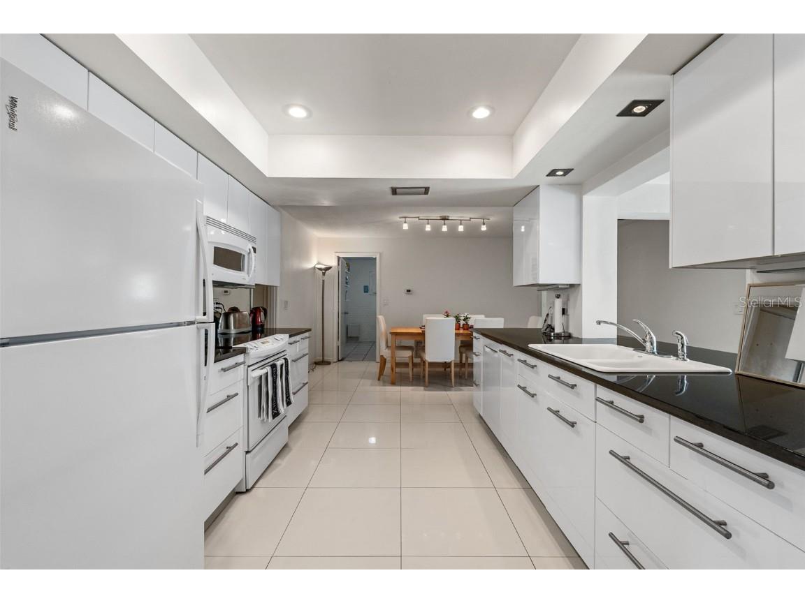 139 Adair Avenue Sarasota FL 34243 A4654370 image27