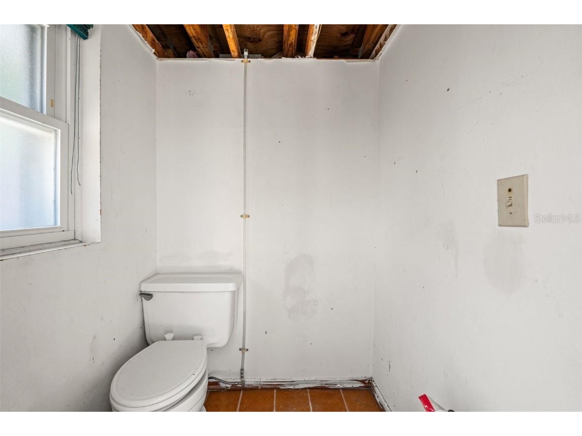 139 Adair Avenue Sarasota FL 34243 A4654370 image43