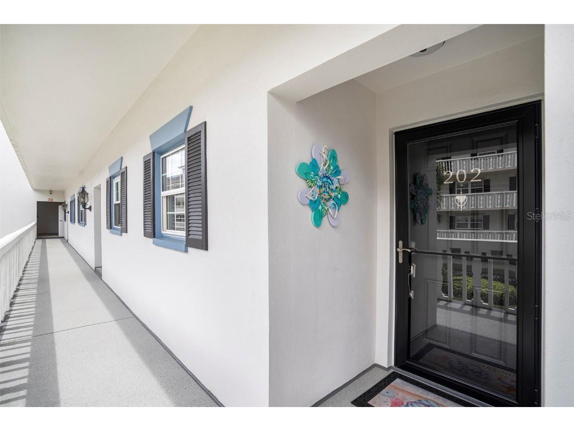 139 Bluff View Drive #202 Belleair Bluffs FL 33770 TB8425659 image1