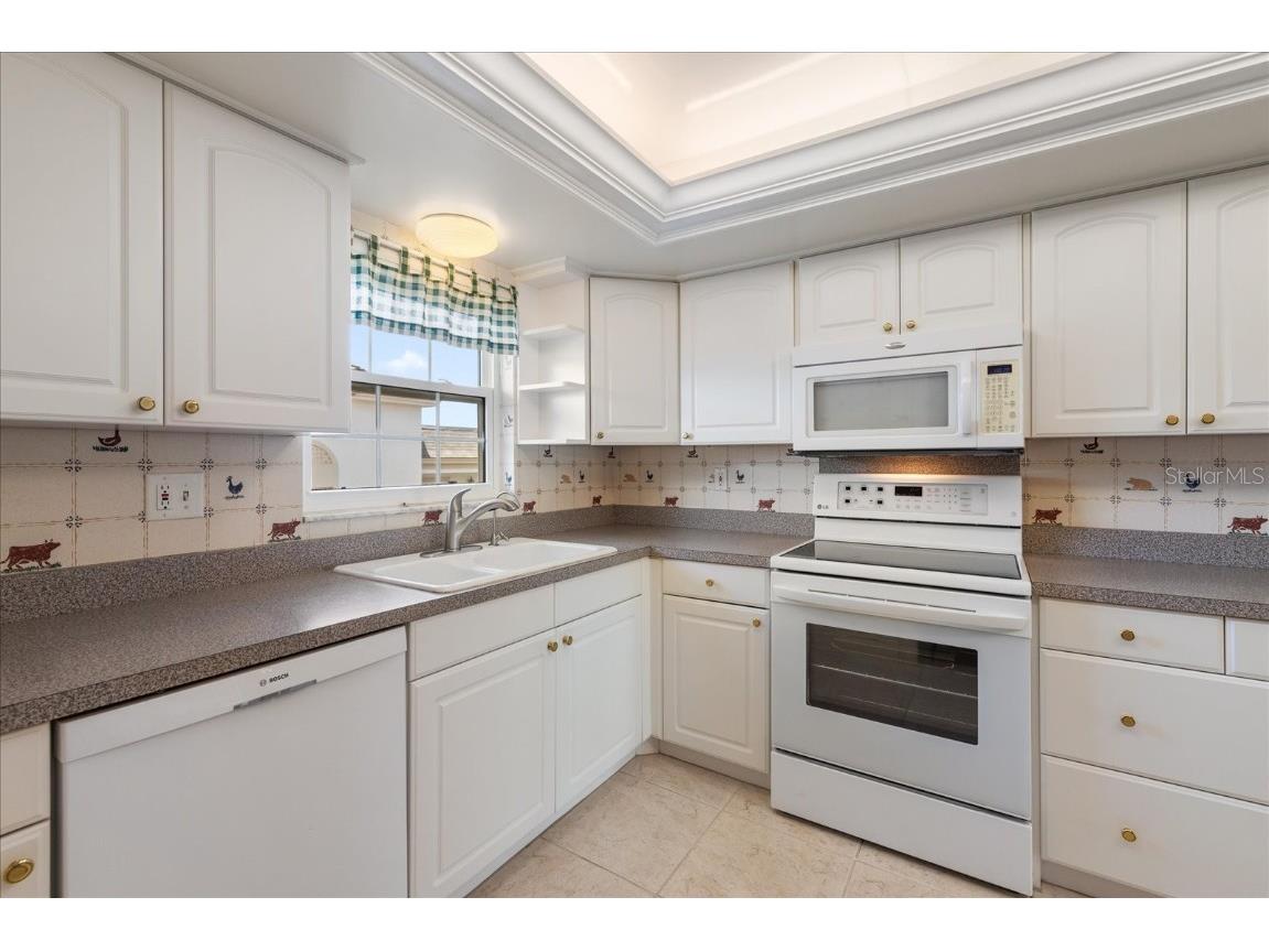 139 Bluff View Drive #405 Belleair Bluffs FL 33770 TB8396715 image12