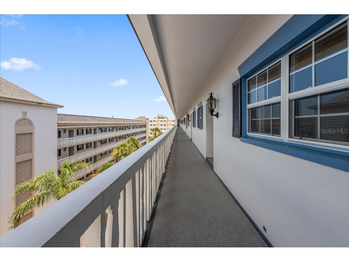 139 Bluff View Drive #405 Belleair Bluffs FL 33770 TB8396715 image8