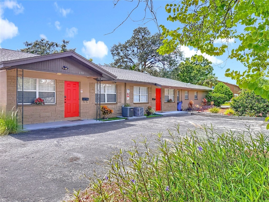 139 SE Jefferson Circle N Saint Petersburg FL 33703 TB8436497 image1