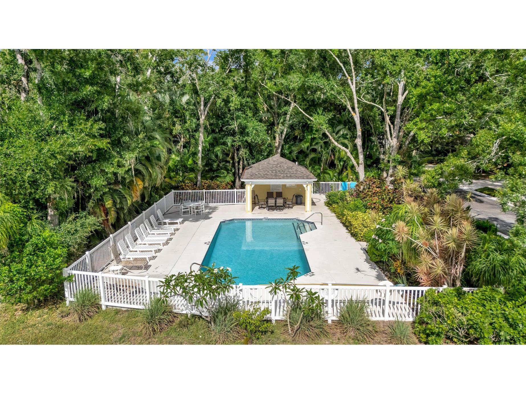 139 Tall Trees Court Sarasota FL 34232 A4696795 image36