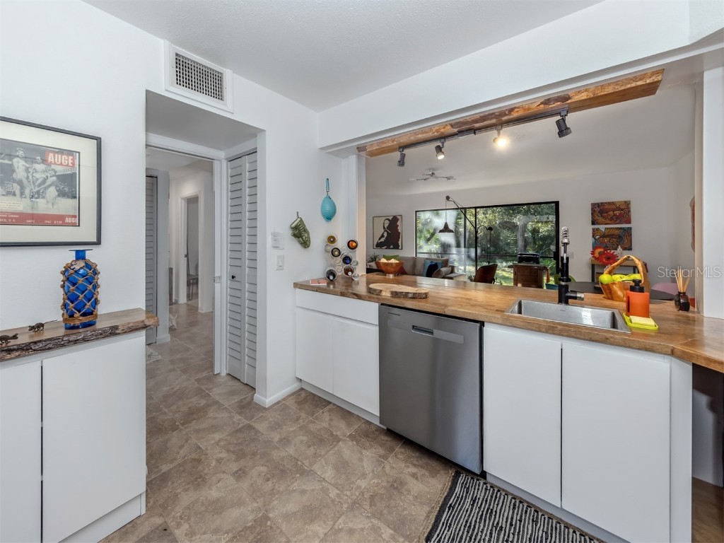 139 Woodland Place #139 Osprey FL 34229 N6141829 image19