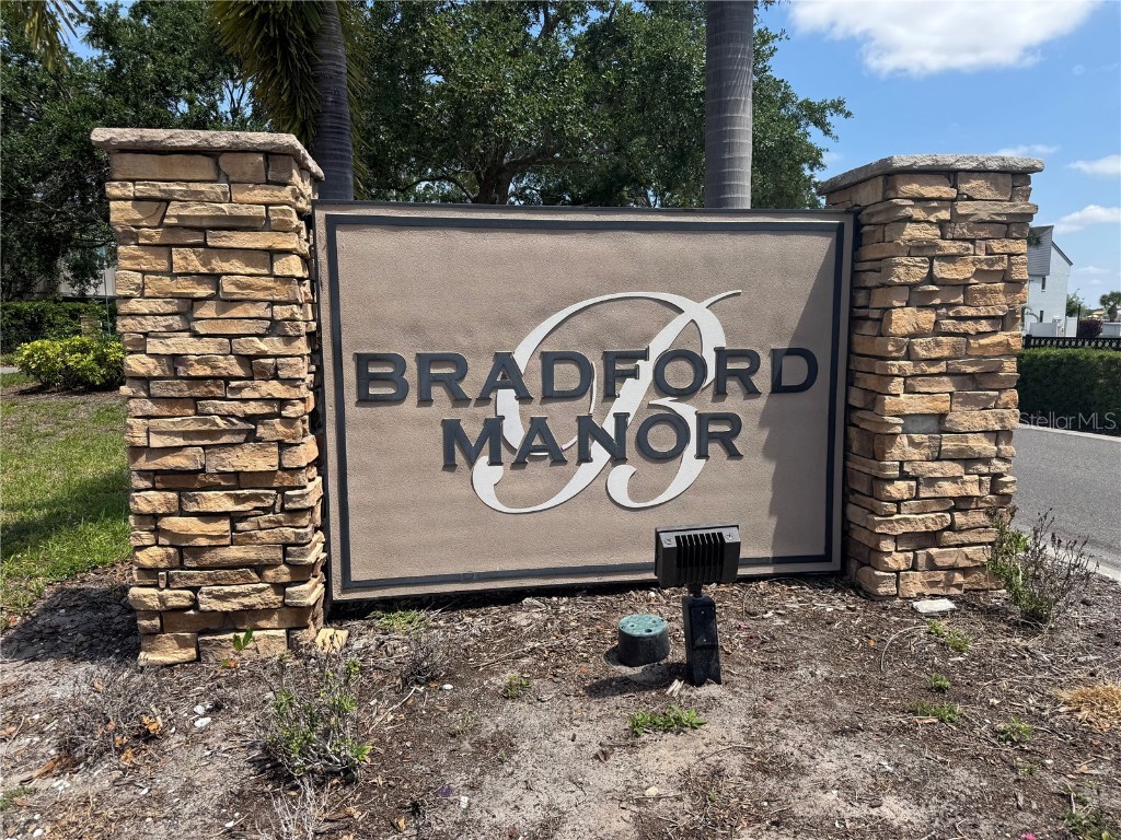 1390 Grantham Drive Sarasota FL 34234 A4670001 image30