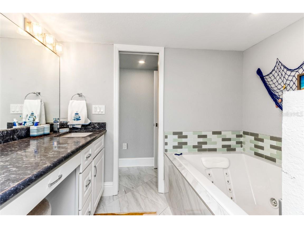 1390 Gulf Boulevard #PH 2 Clearwater Beach FL 33767 - GULF OF AMERICA TB8365049 image41