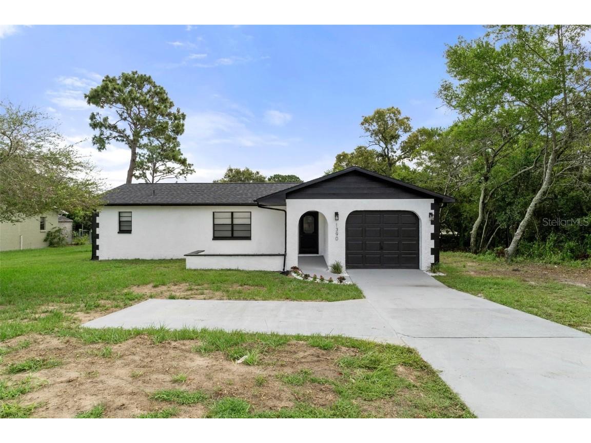 1390 Mariner Boulevard Spring Hill FL 34609 W7866919 image1