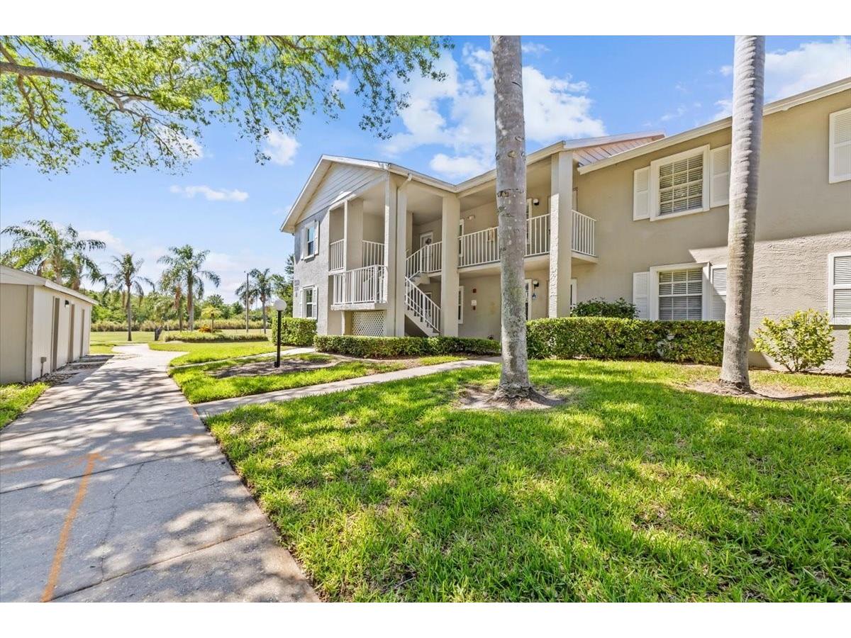 1390 Oak Hill Drive #202 Dunedin FL 34698 TB8498594 image1