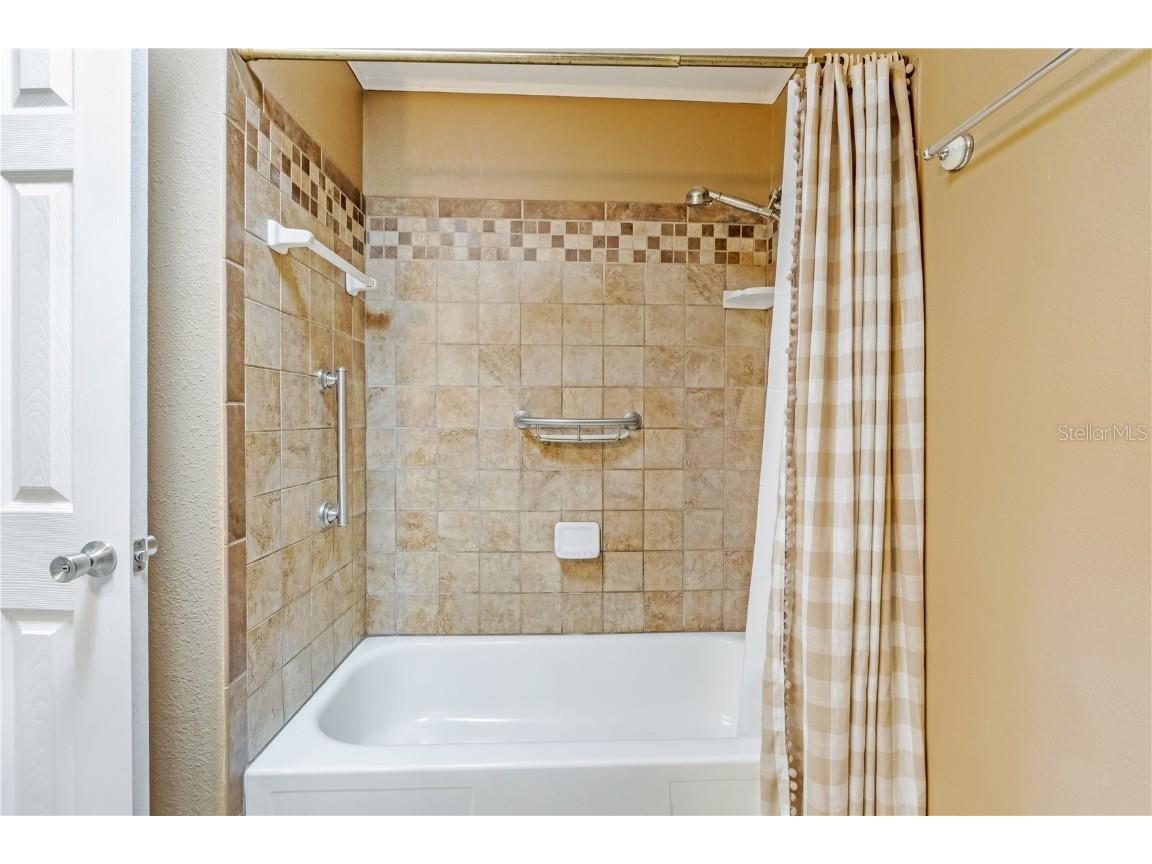 1390 Powers Avenue Daytona Beach FL 32117 V4945135 image15