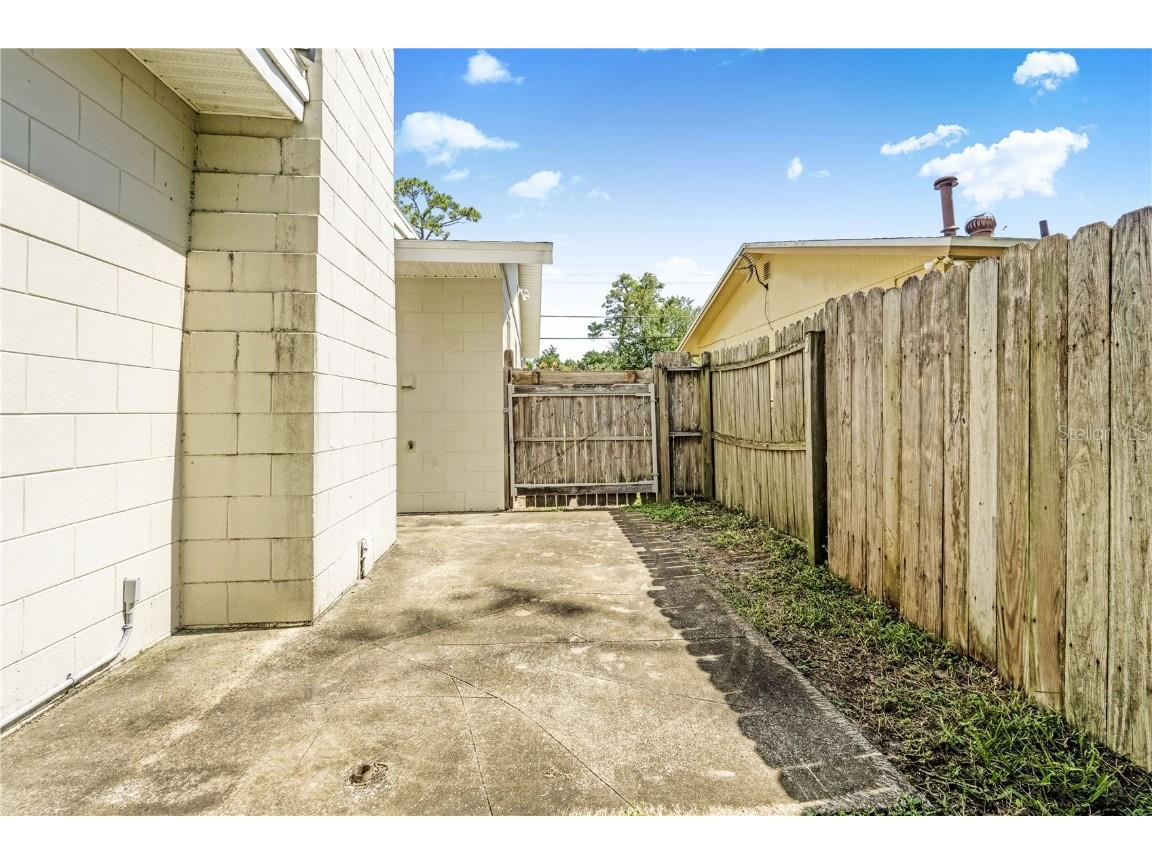 1390 Powers Avenue Daytona Beach FL 32117 V4945135 image36