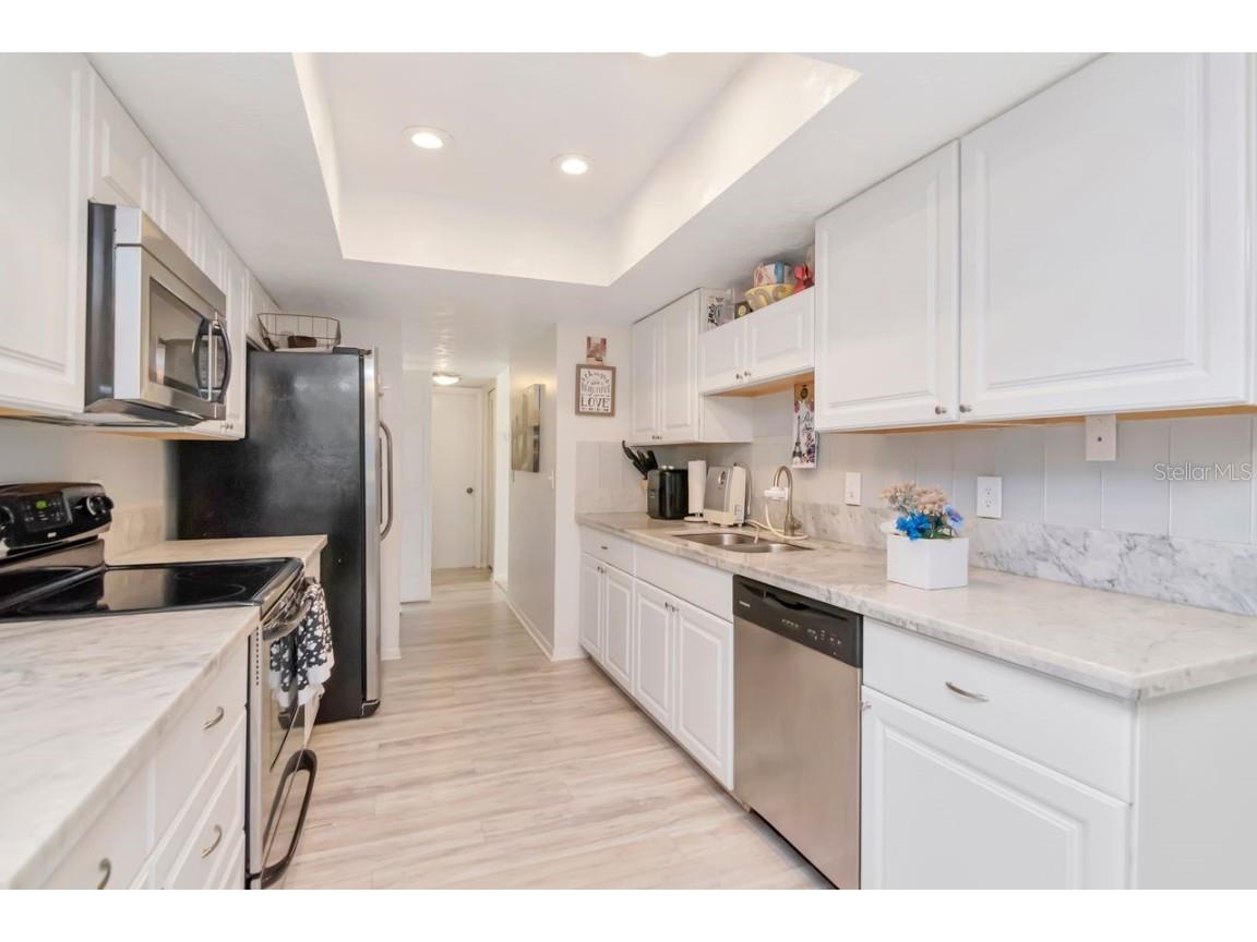 13902 Bardmoor Place #B Tampa FL 33618 TB8449471 image8