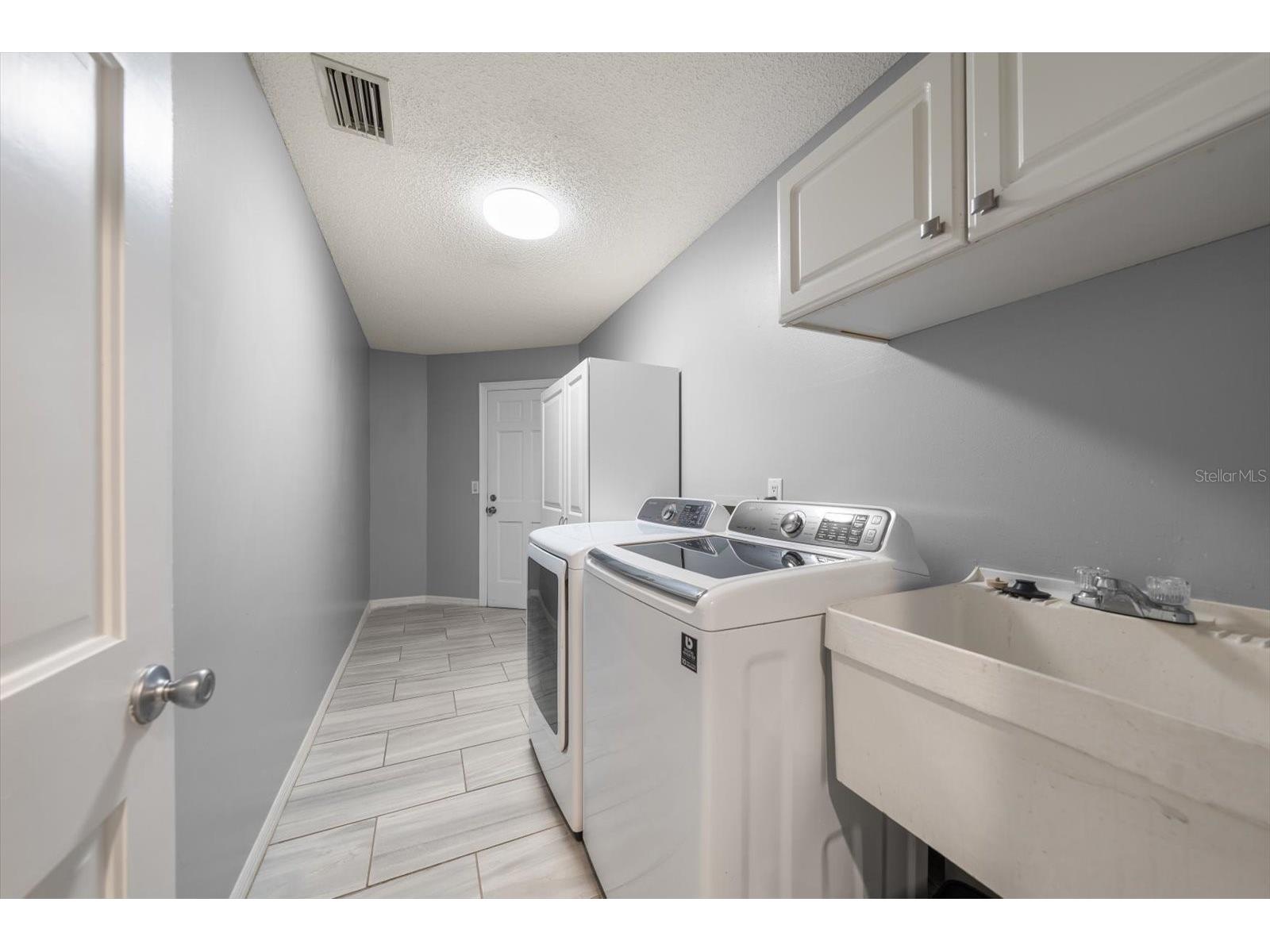 13903 Oberlin Manor Way Tampa FL 33613 TB8509726 image32