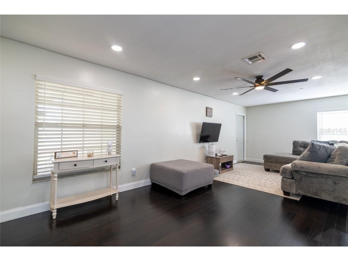 13908 Capitol Drive Tampa FL 33613 TB8439260 image10