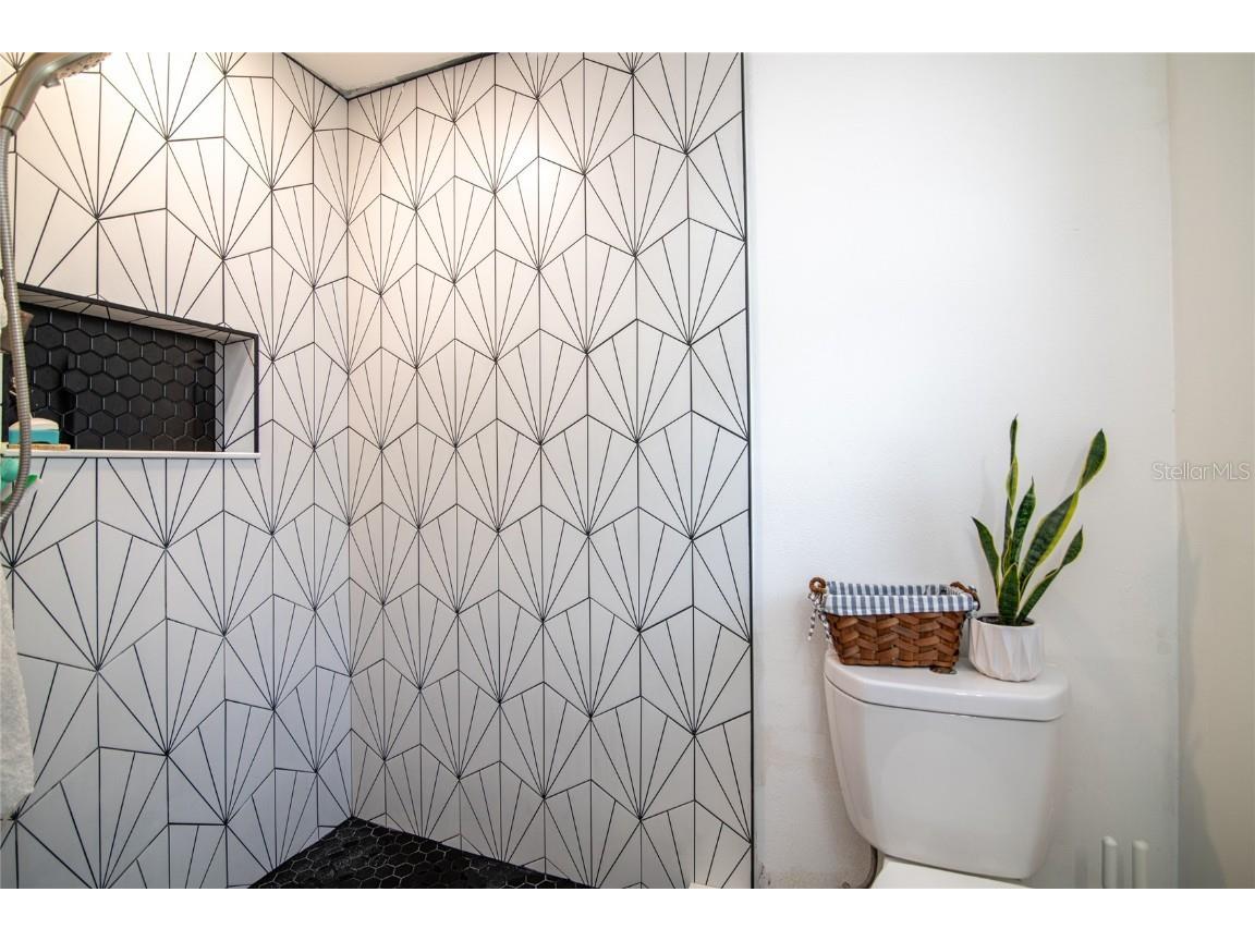 13908 Capitol Drive Tampa FL 33613 TB8439260 image18