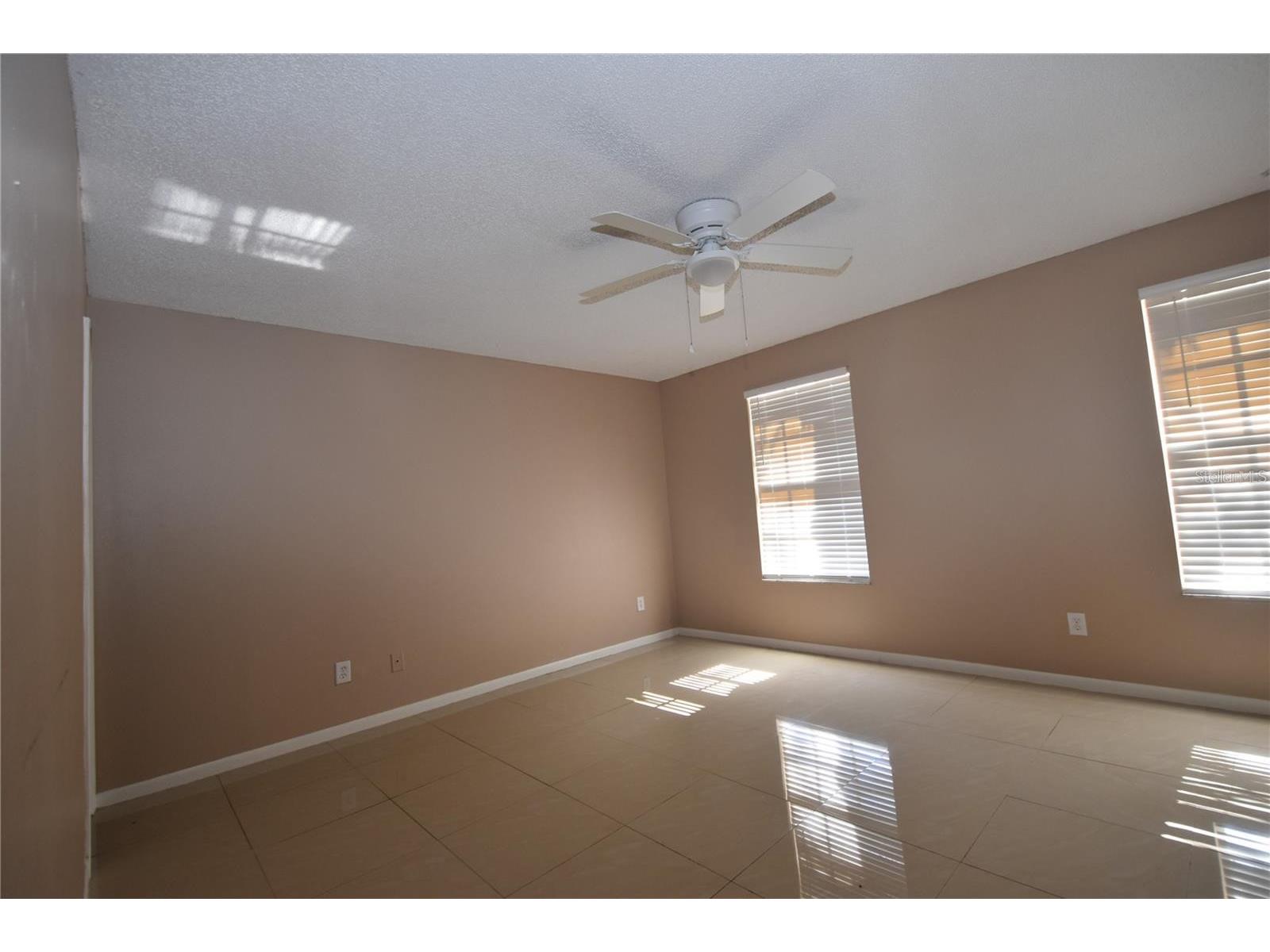 13908 Fletchers Mill Drive Tampa FL 33613 TB8491273 image7