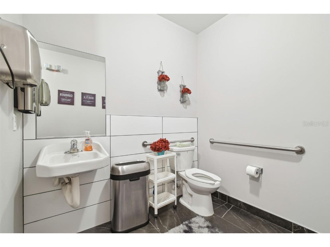 13908 Monroes Business Park Tampa FL 33635 TB8390449 image28