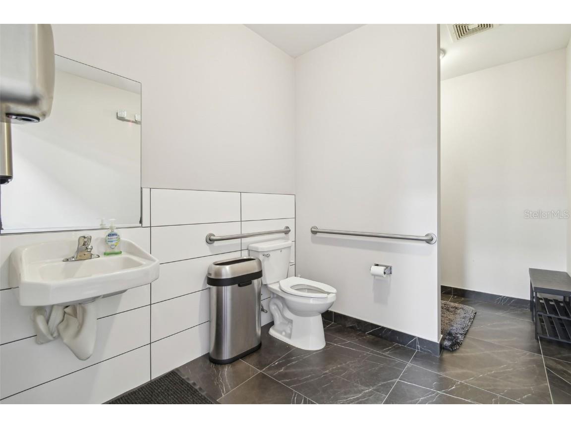 13908 Monroes Business Park Tampa FL 33635 TB8390449 image30