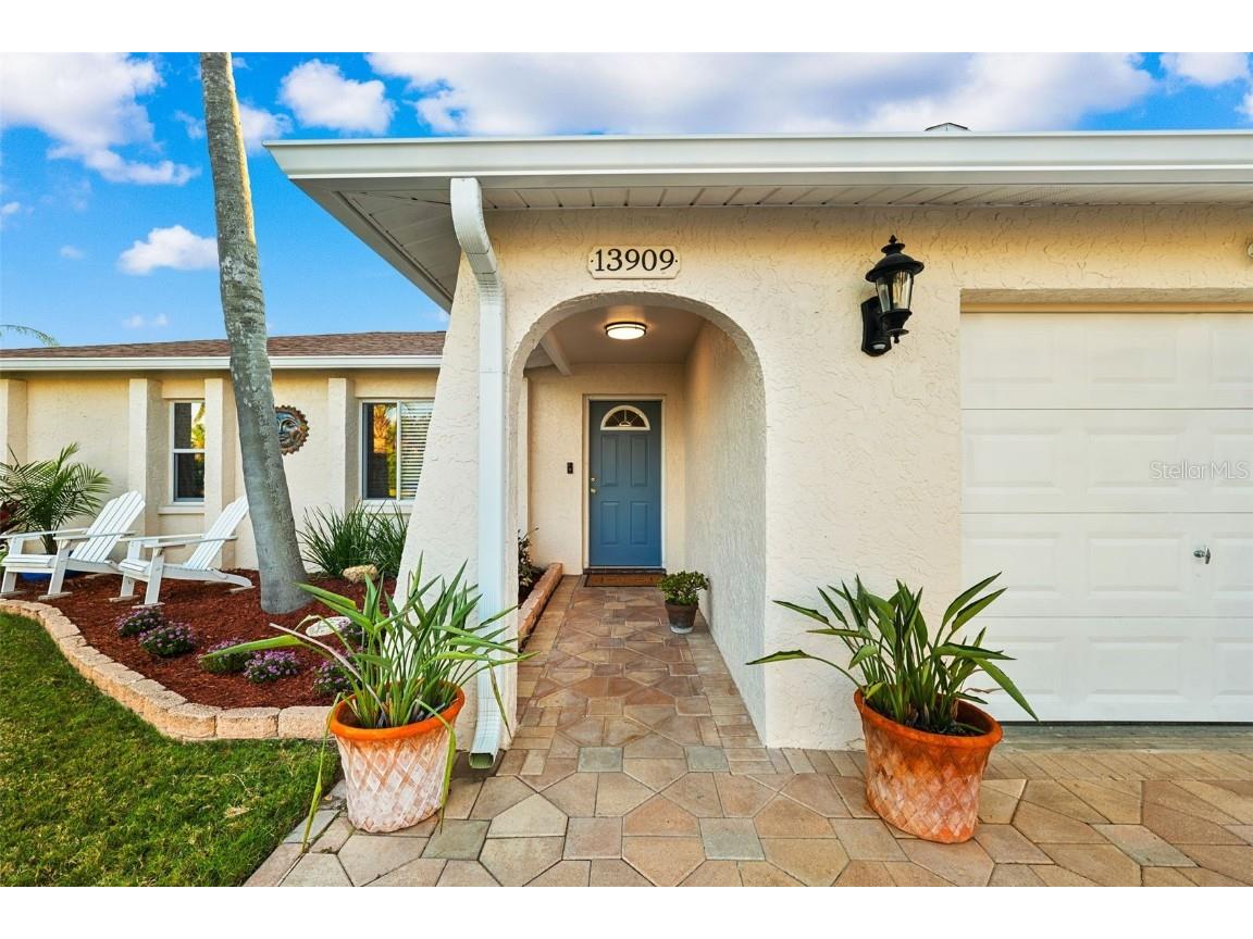 13909 King Avenue Hudson FL 34667 T3528473 image1