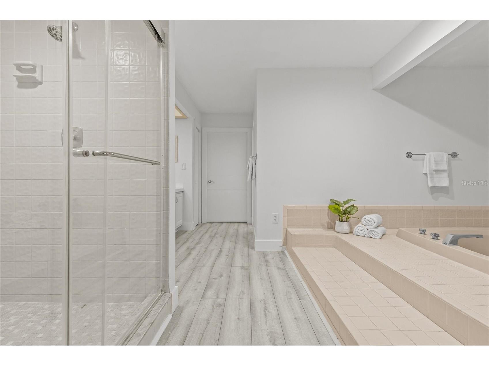 13915 Whisperwood Drive Clearwater FL 33762 TB8507295 image32