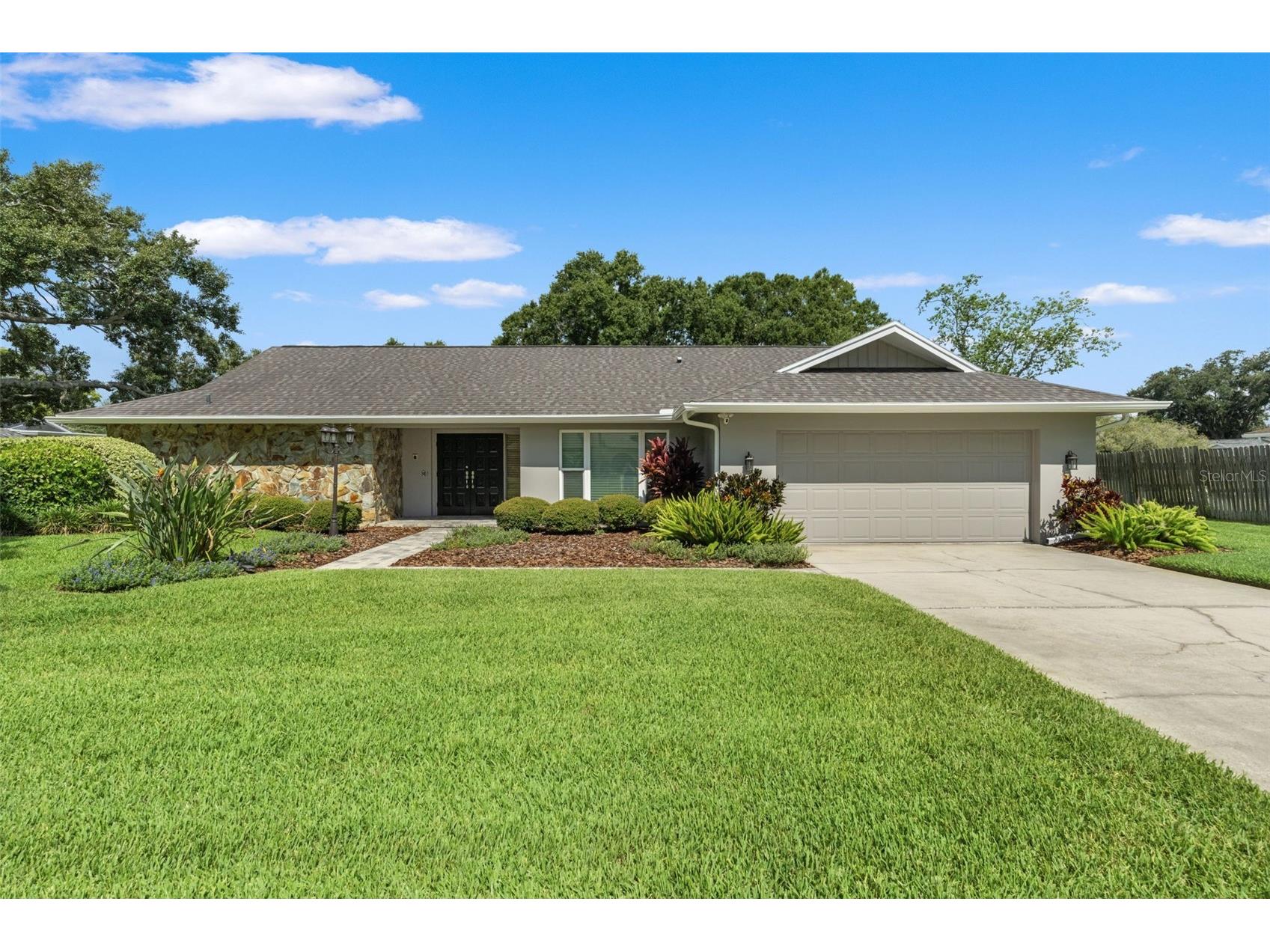 13916 Middle Park Drive Tampa FL 33624 TB8526531 image1