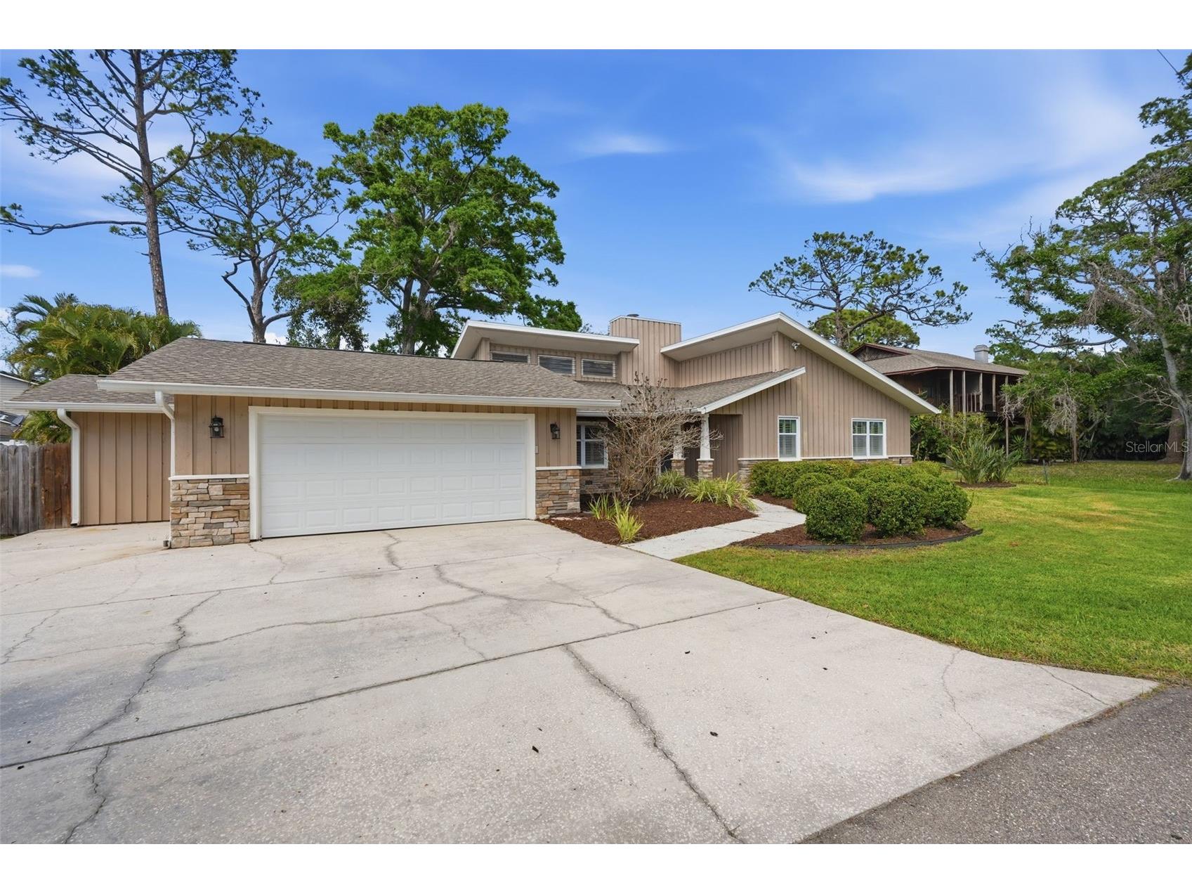 13917 76th Terrace Seminole FL 33776 TB8491086 image1