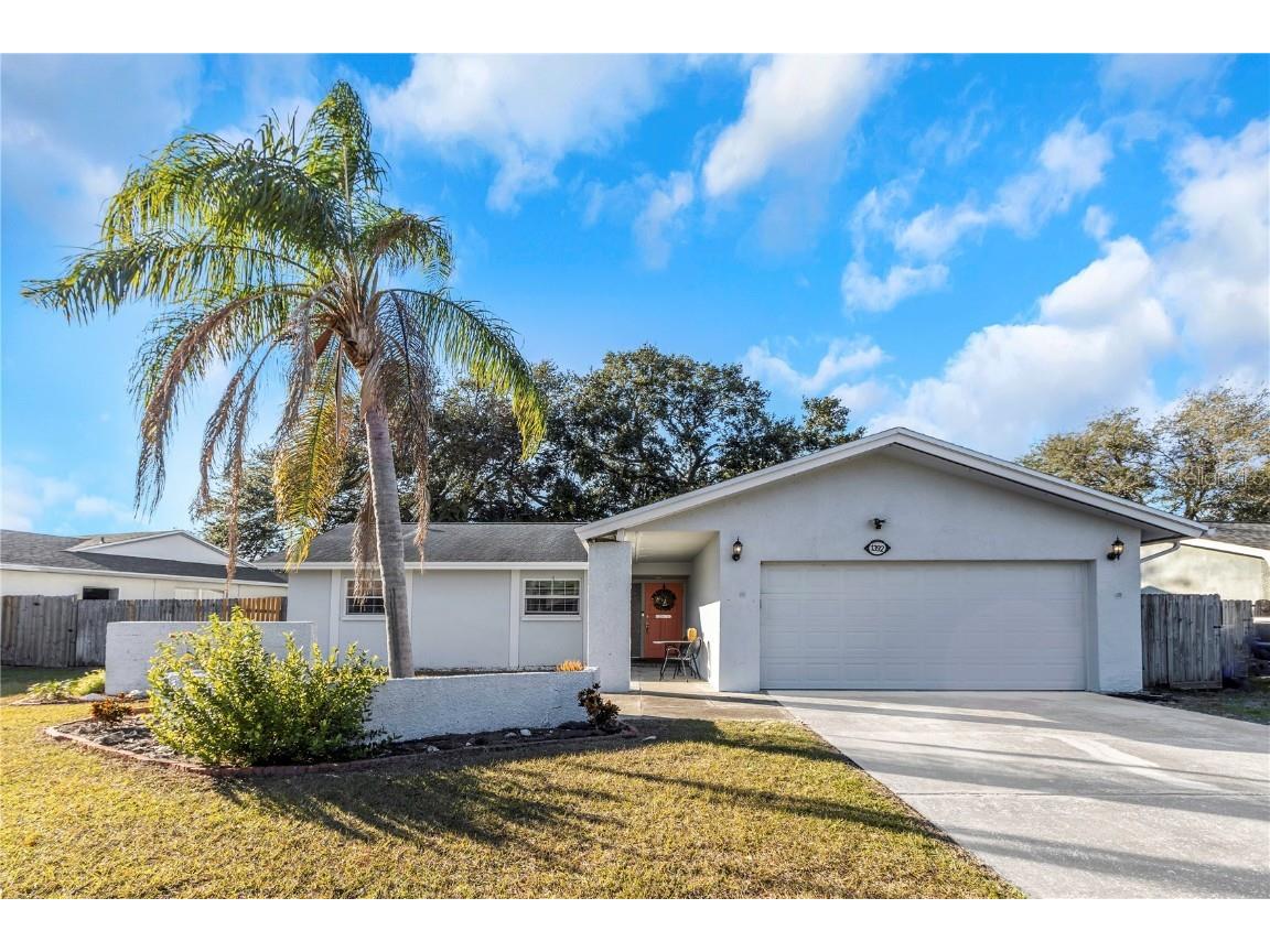 1392 Overlea Dr Dunedin FL 34698 TB8334036 image1