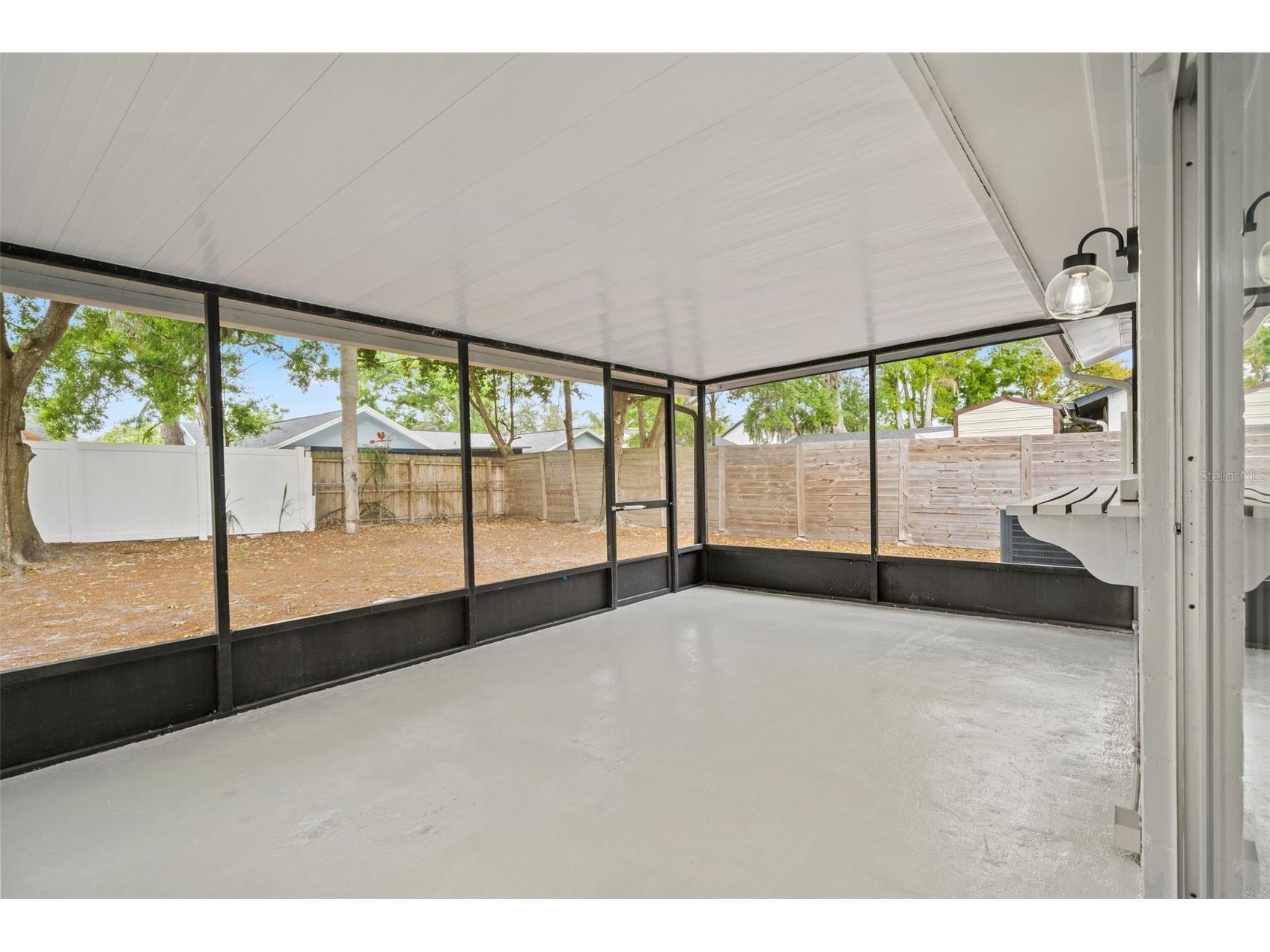 13922 Briardale Lane Tampa FL 33618 TB8487523 image24