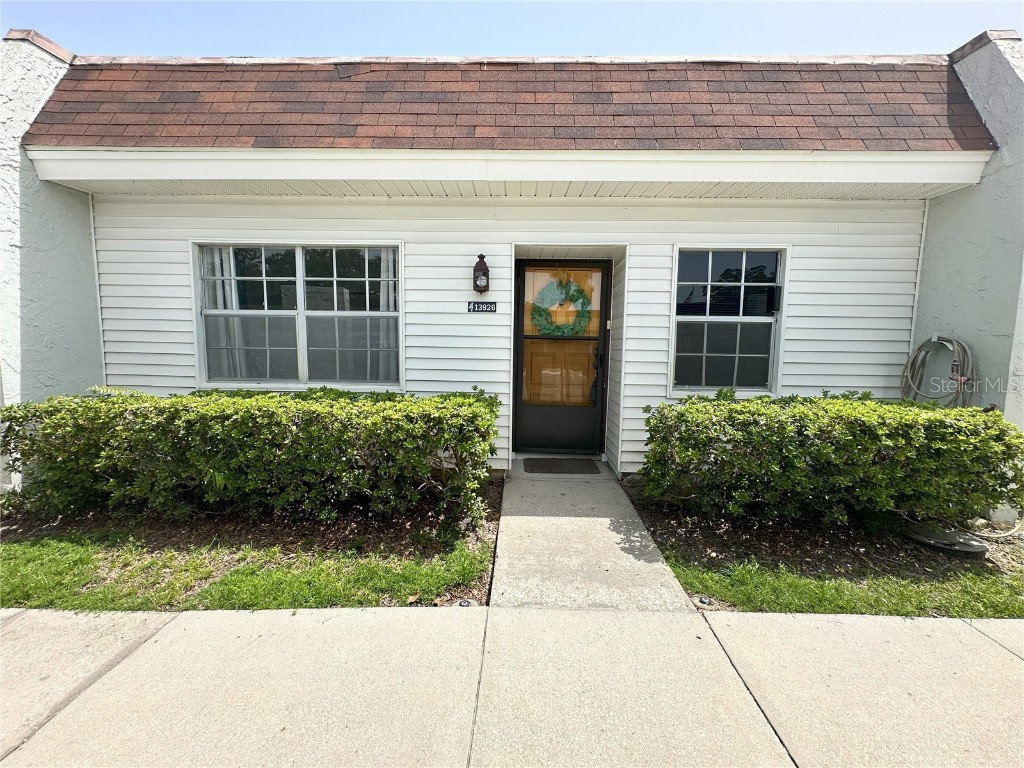 13926 Mission Oaks Boulevard Seminole FL 33776 TB8394068 image1