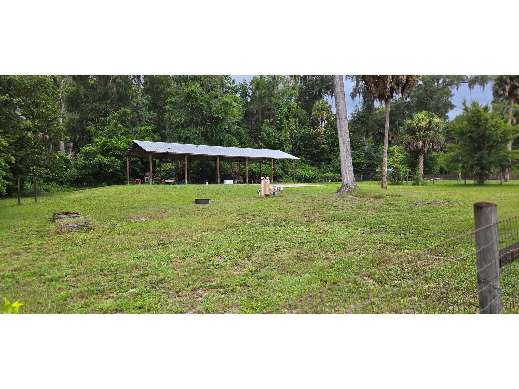 13930 NE 41st Terrace Anthony FL 32617 OM727859 image3