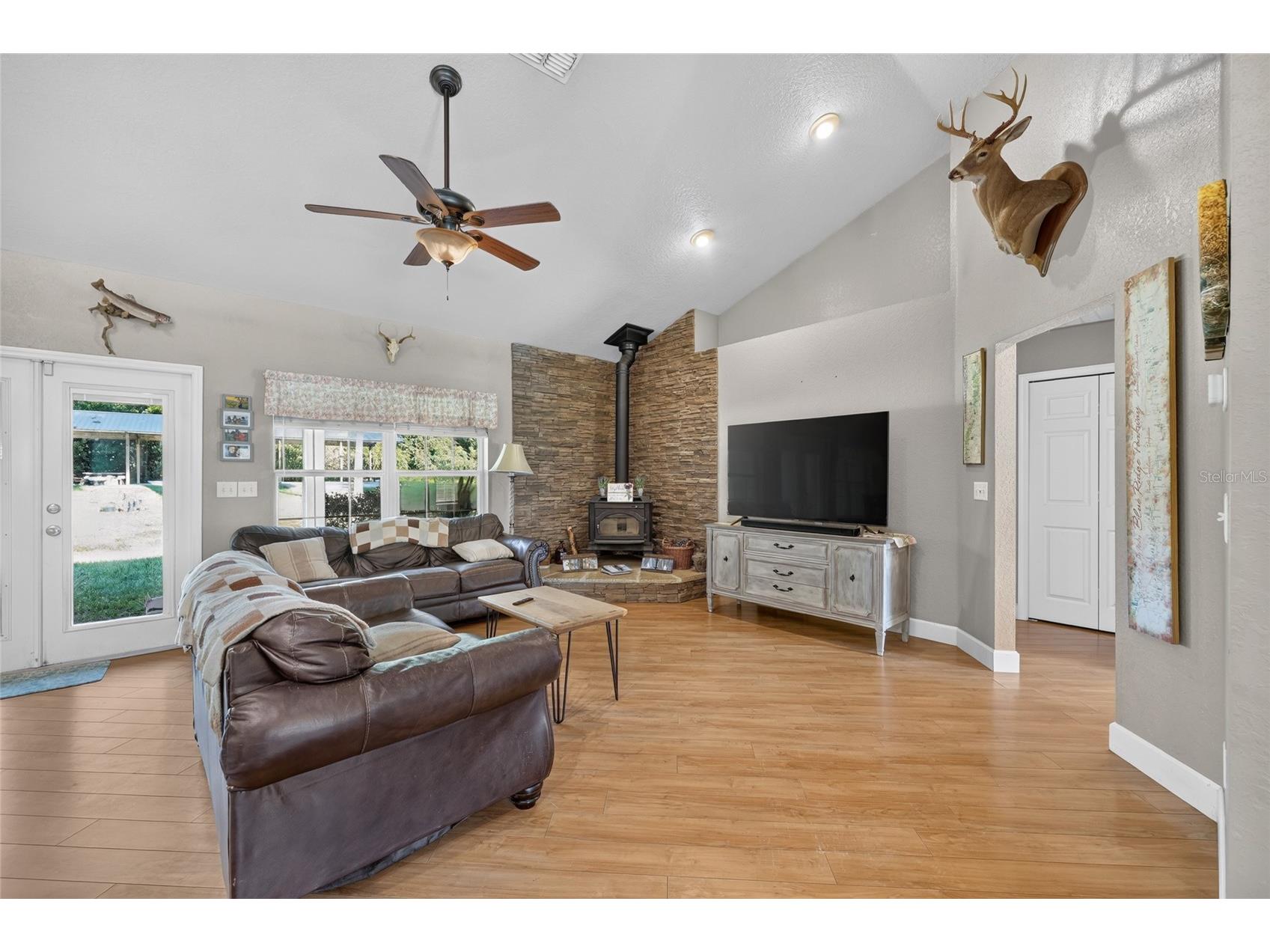 13930 NE 41st Terrace Anthony FL 32617 OM727859 image4