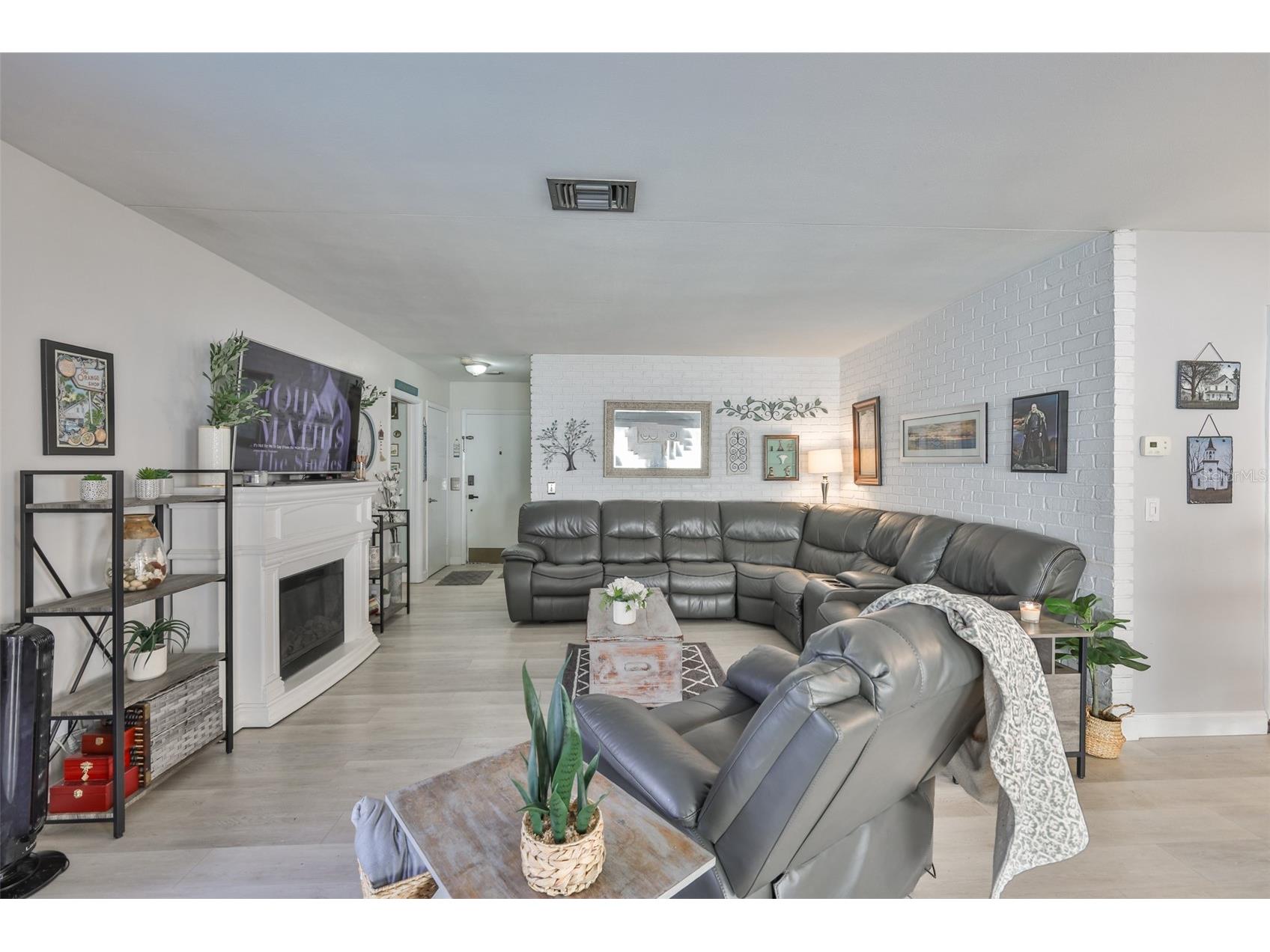 13931 Dominica Drive Seminole FL 33776 TB8463047 image5