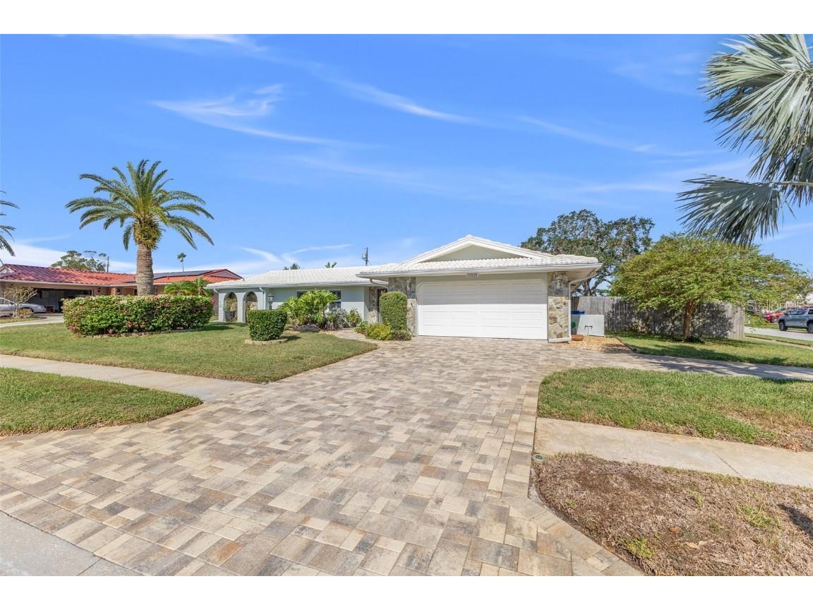 13935 Pinecrest Drive Largo FL 33774 TB8322309 image1