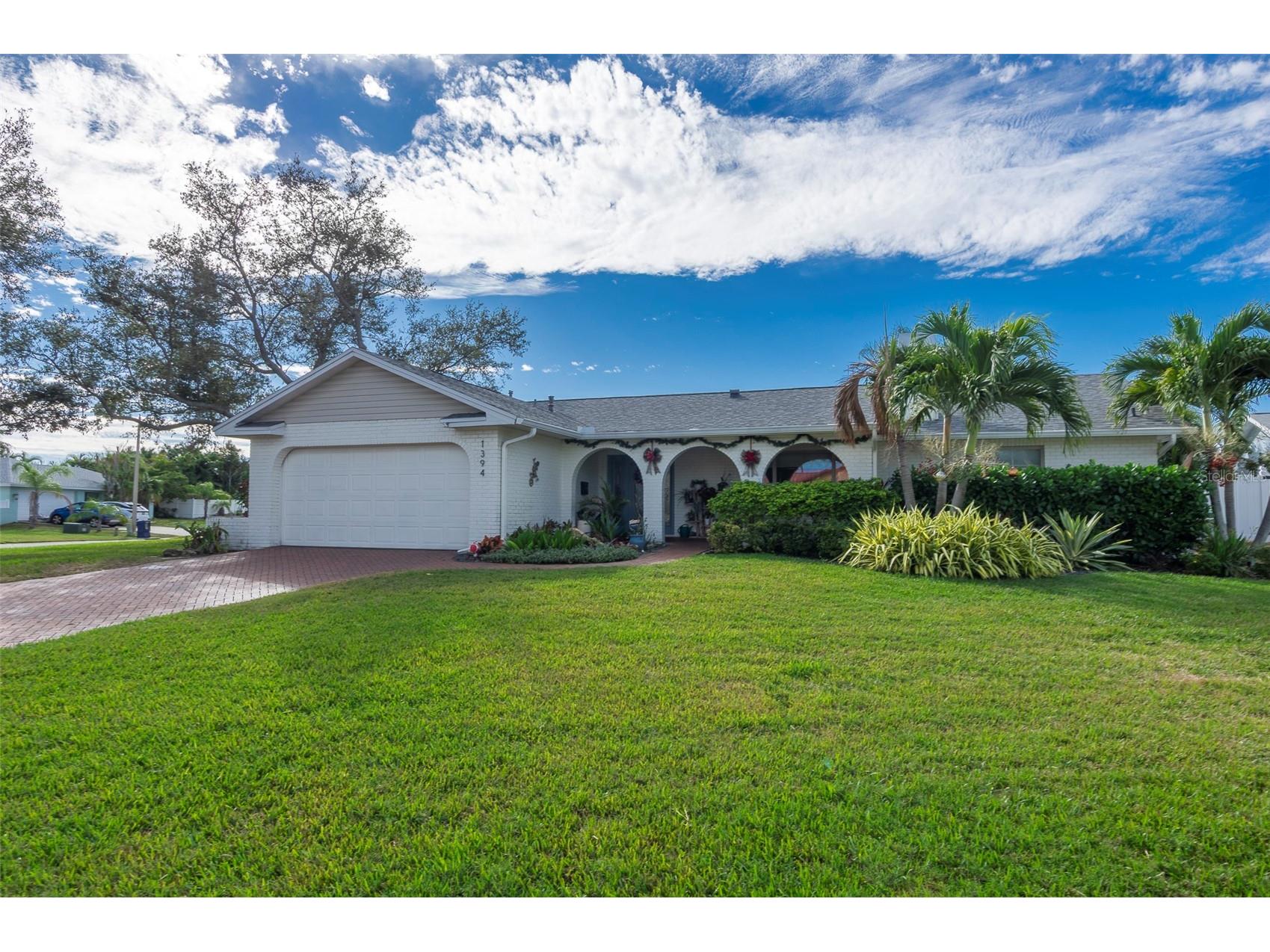 1394 51st Avenue NE Saint Petersburg FL 33703 TB8459296 image1