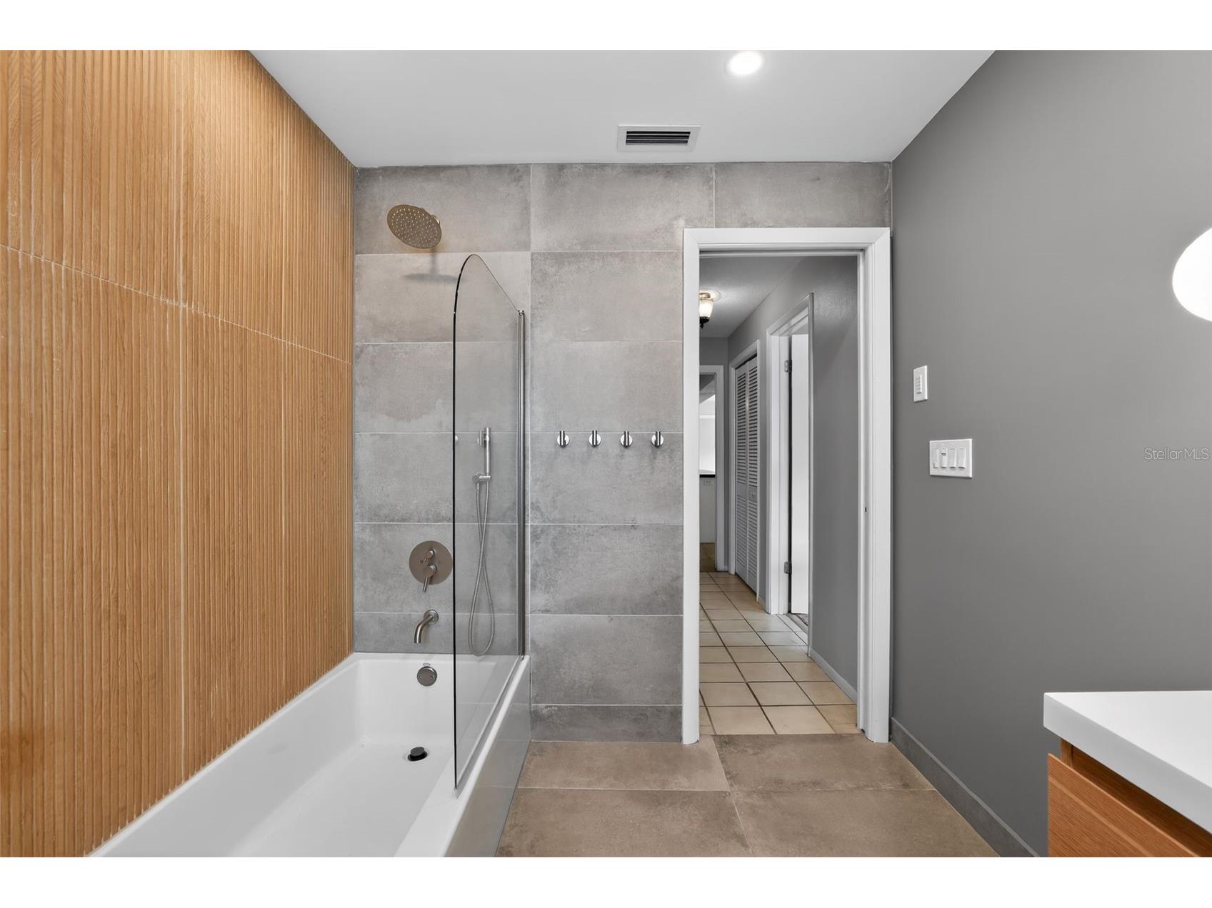 13940 Antigua Drive Seminole FL 33776 TB8487590 image32