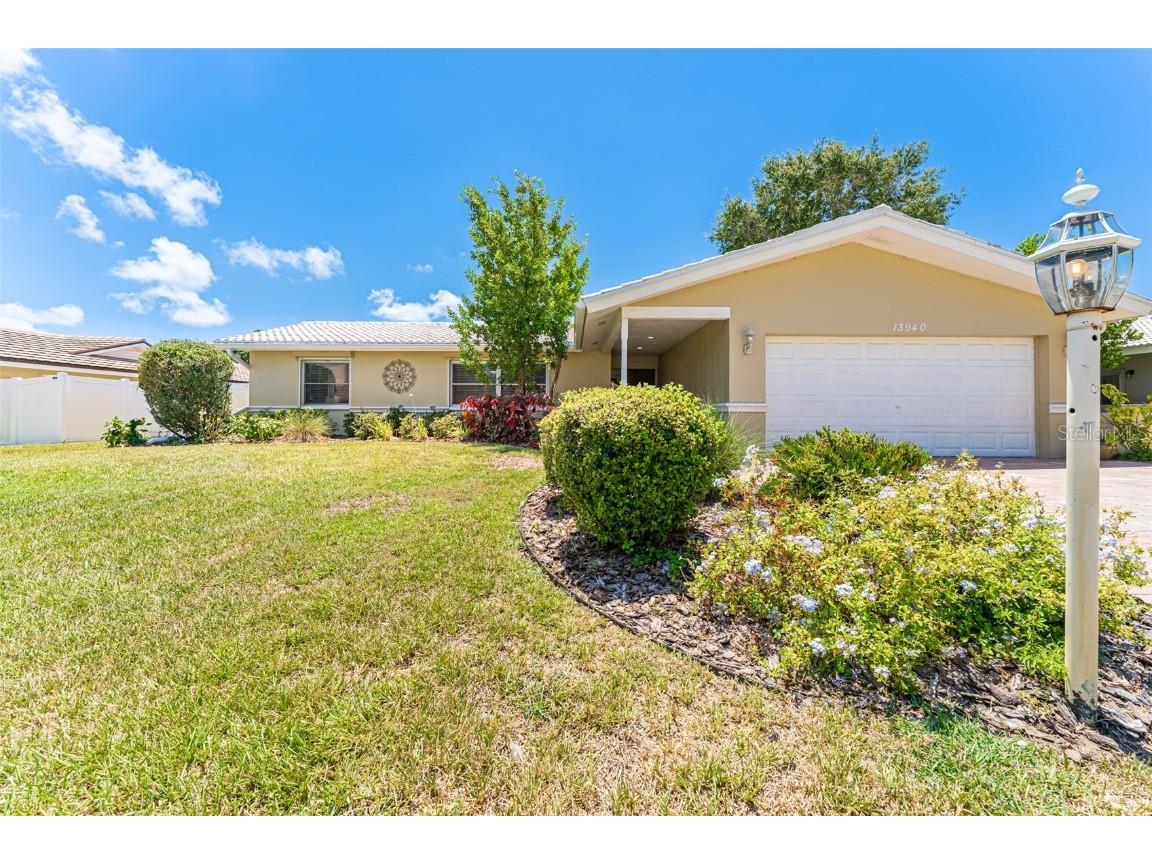 13940 Joyce Dr Largo FL 33774 U8209986 image1