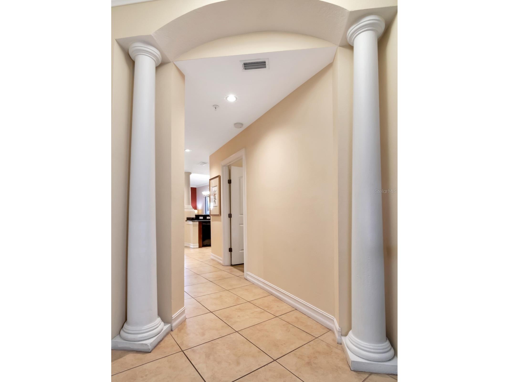 13941 Clubhouse Dr #105 Tampa FL 33618 TB8494891 image14