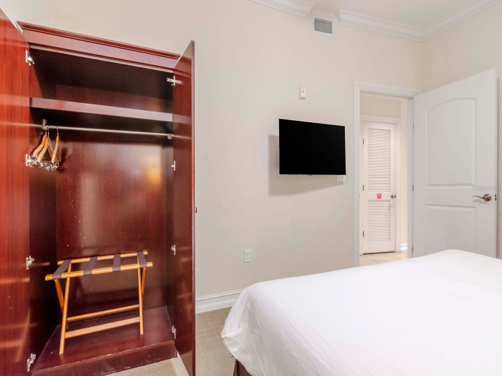 13941 Clubhouse Dr #105 Tampa FL 33618 TB8494891 image35