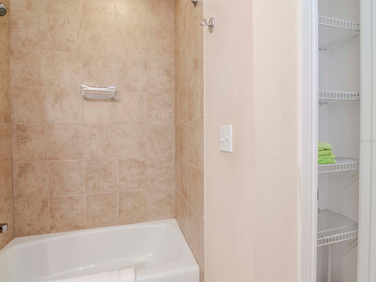 13941 Clubhouse Dr #105 Tampa FL 33618 TB8494891 image36