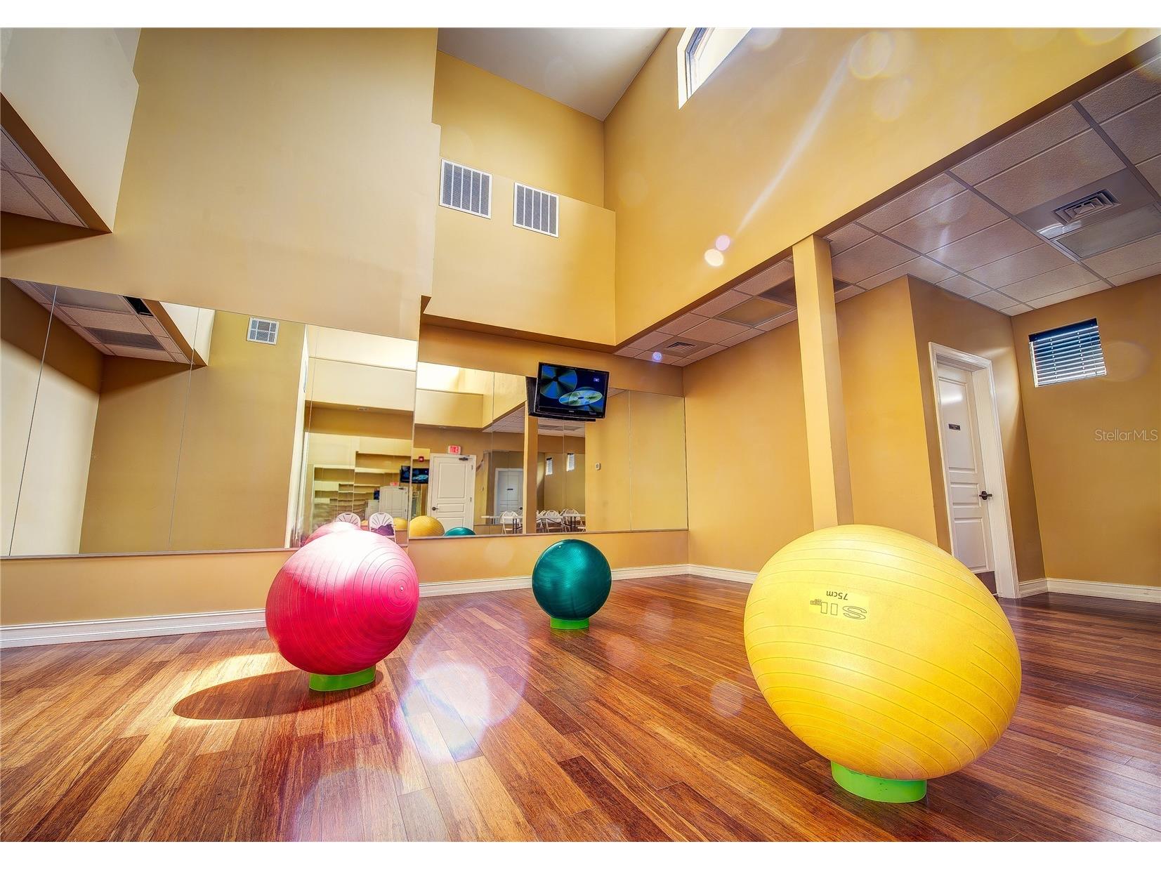 13941 Clubhouse Dr #105 Tampa FL 33618 TB8494891 image55