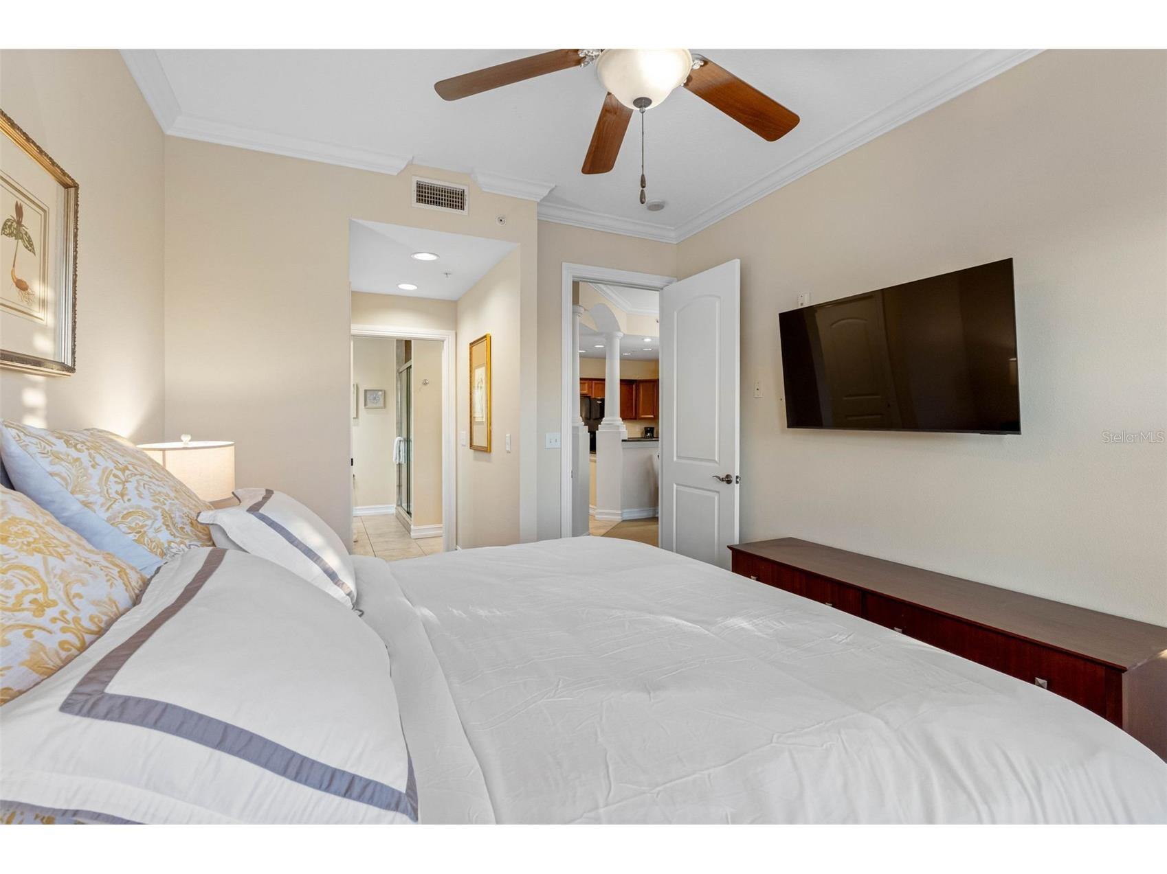 13941 Clubhouse Dr Drive #204 Tampa FL 33618 TB8527667 image31