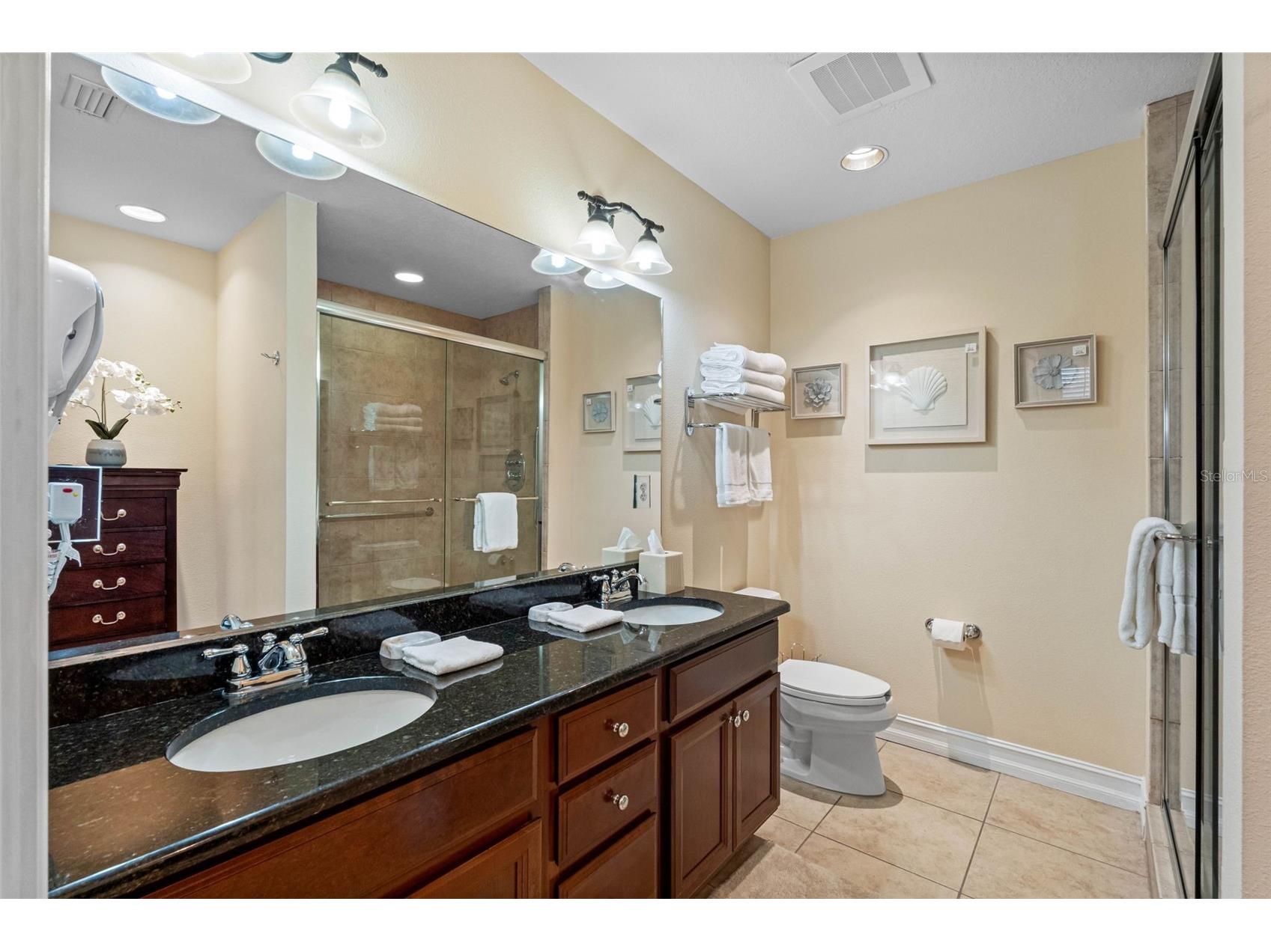 13941 Clubhouse Dr Drive #204 Tampa FL 33618 TB8527667 image5