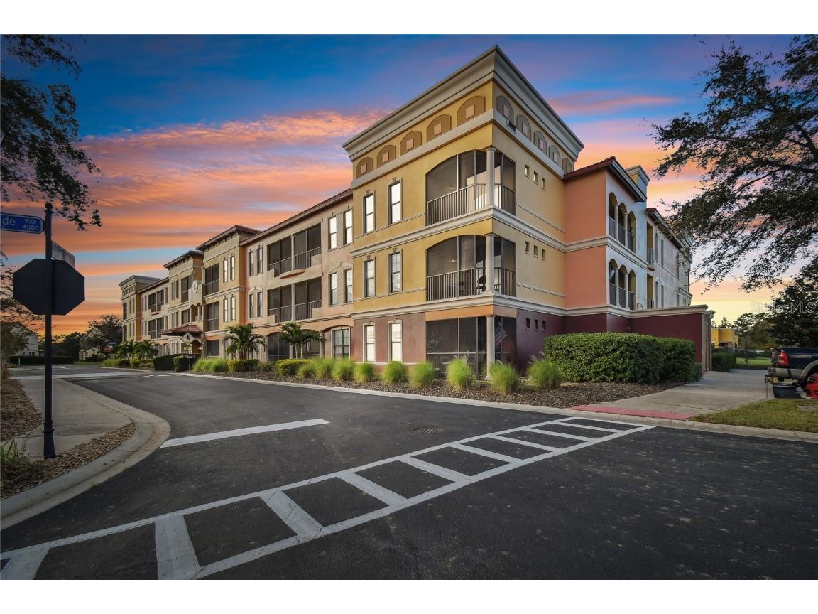 13941 Clubhouse Drive #217 Tampa FL 33618 TB8322797 image1