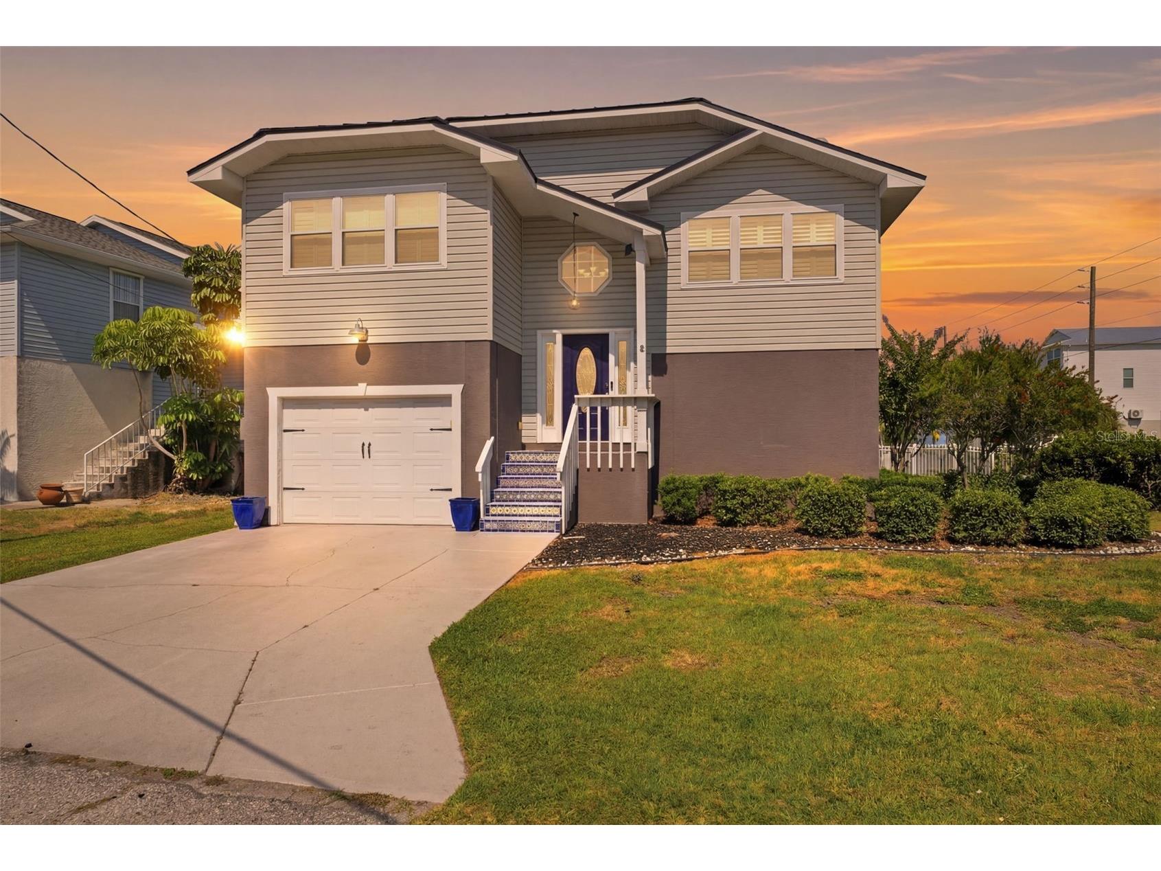 13943 Ethel Avenue Hudson FL 34667 - GULF OF MEXICO CANAL W7887198 image1